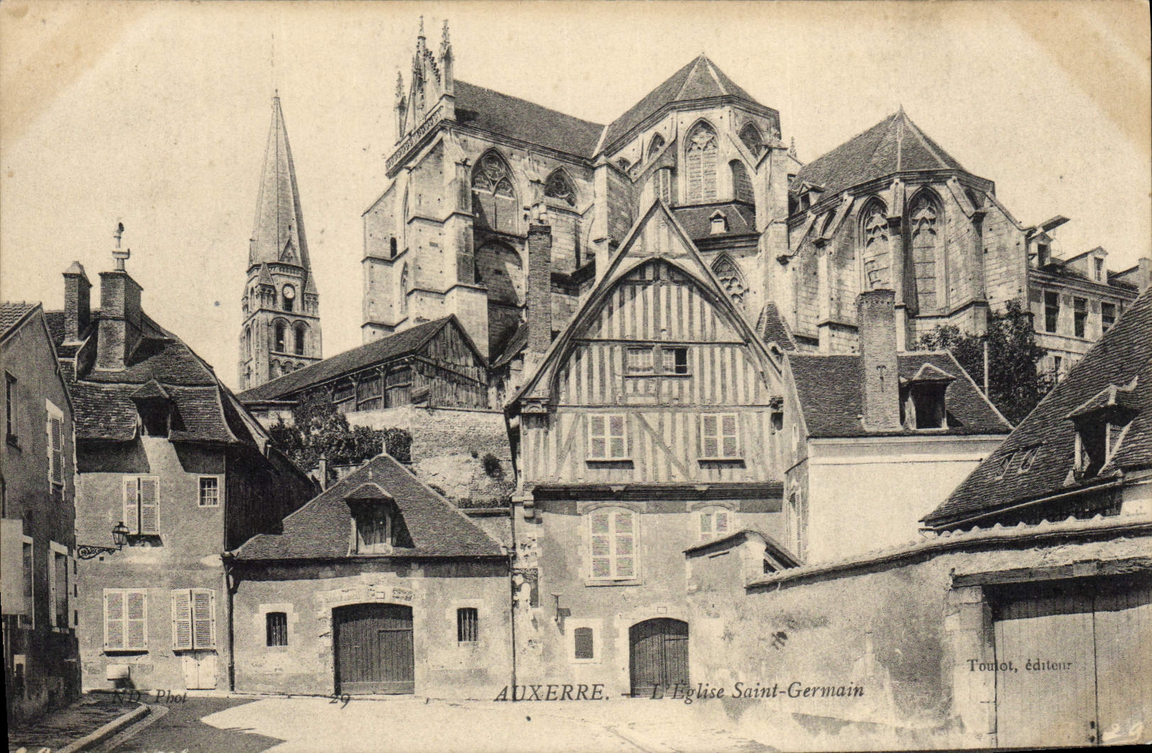 CPA Auxerre L'Eglise Saint Germain 