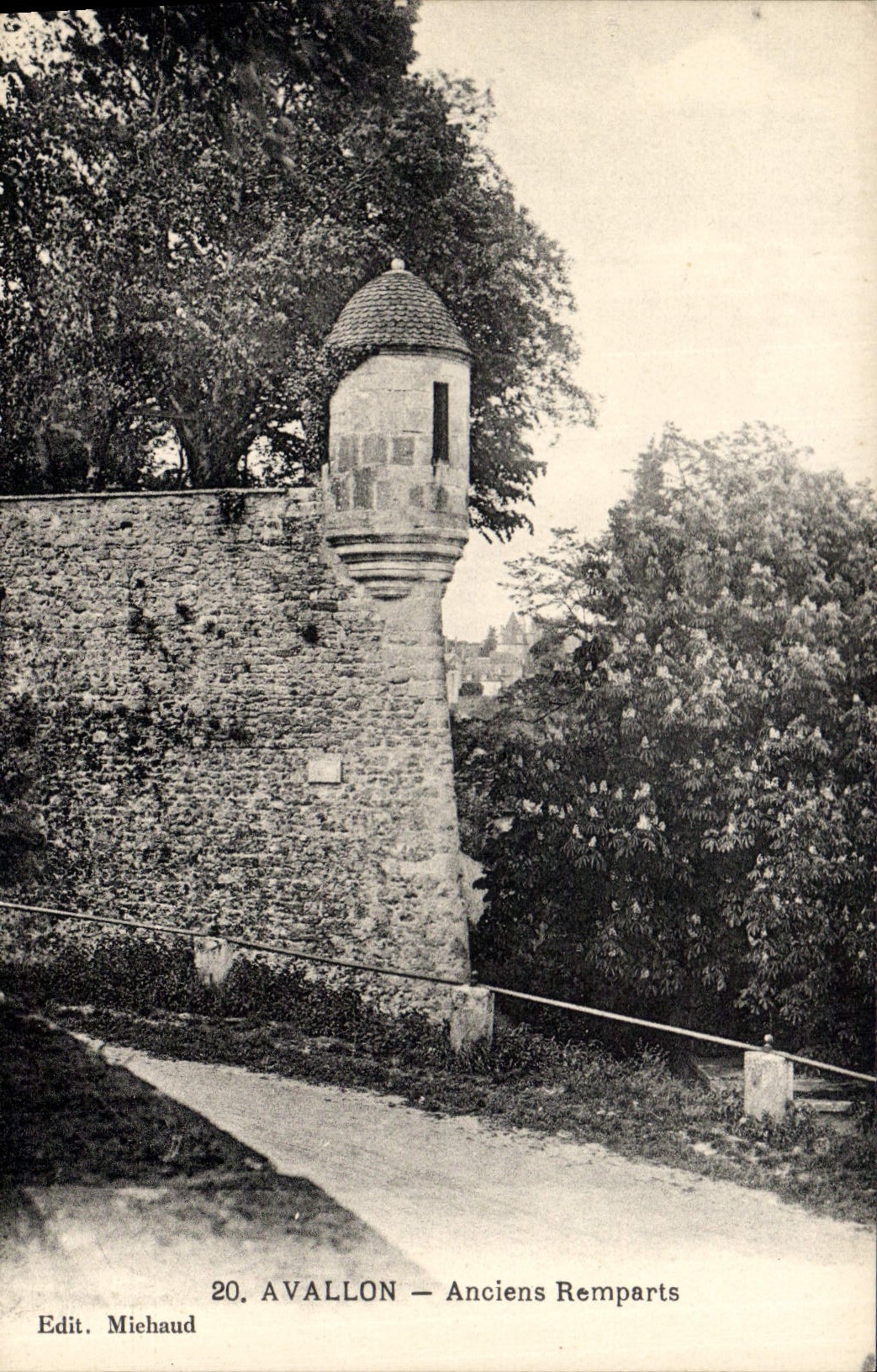 CPA Avallon Anciens Remparts 