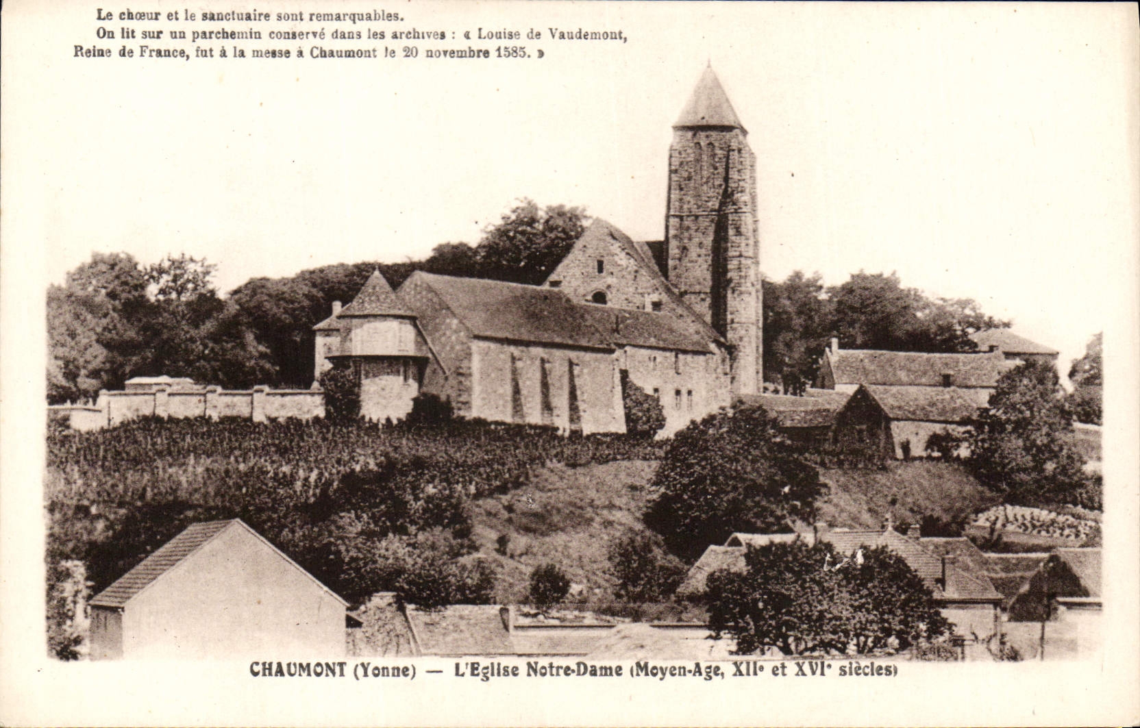 CPA Chaumont Yonne L'Eglise Notre Dame 