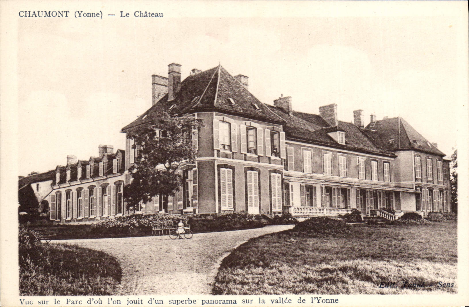 CPA Chaumont Yonne Le Chateau 