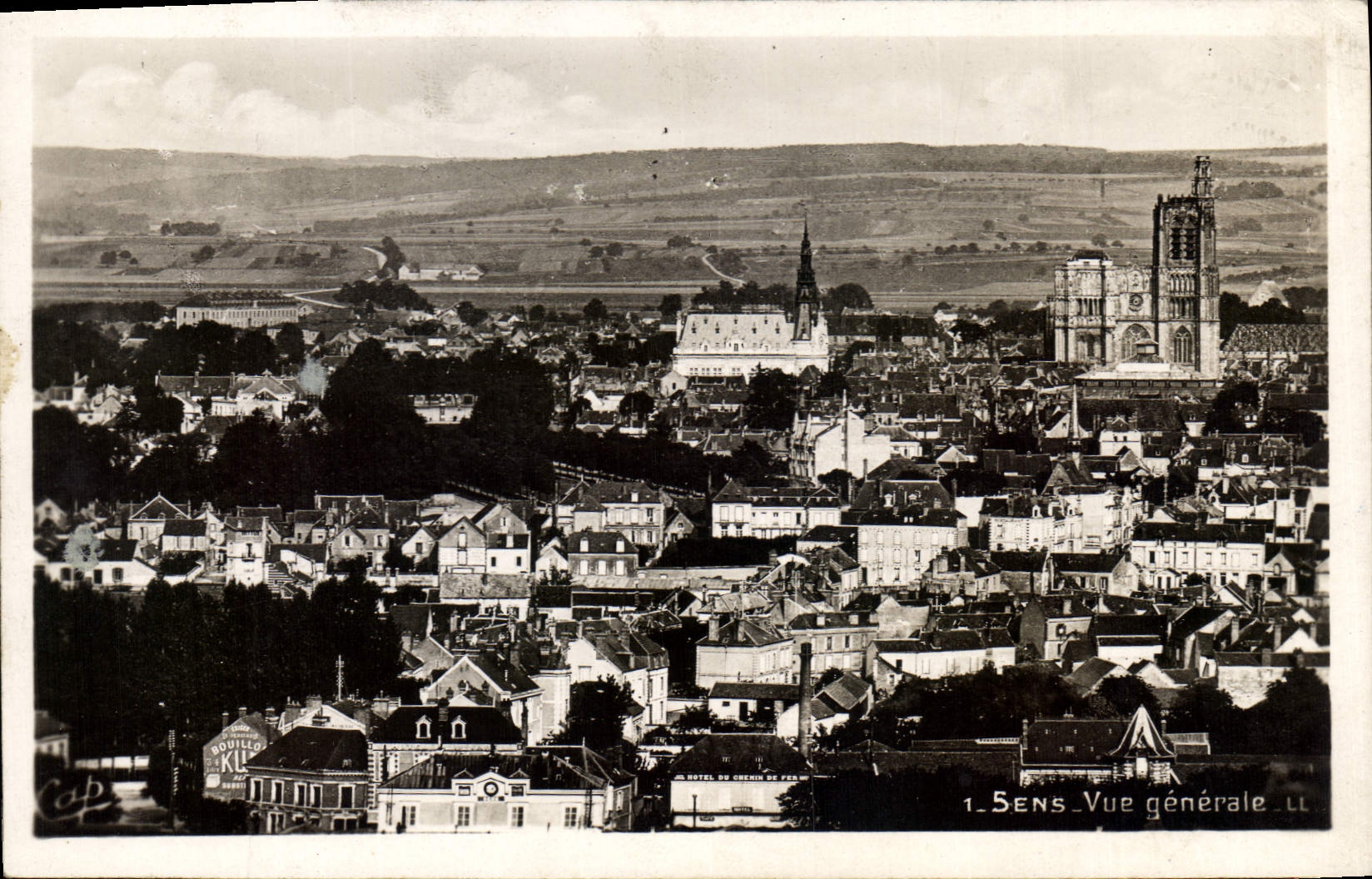 CPA Sens Vue generale 