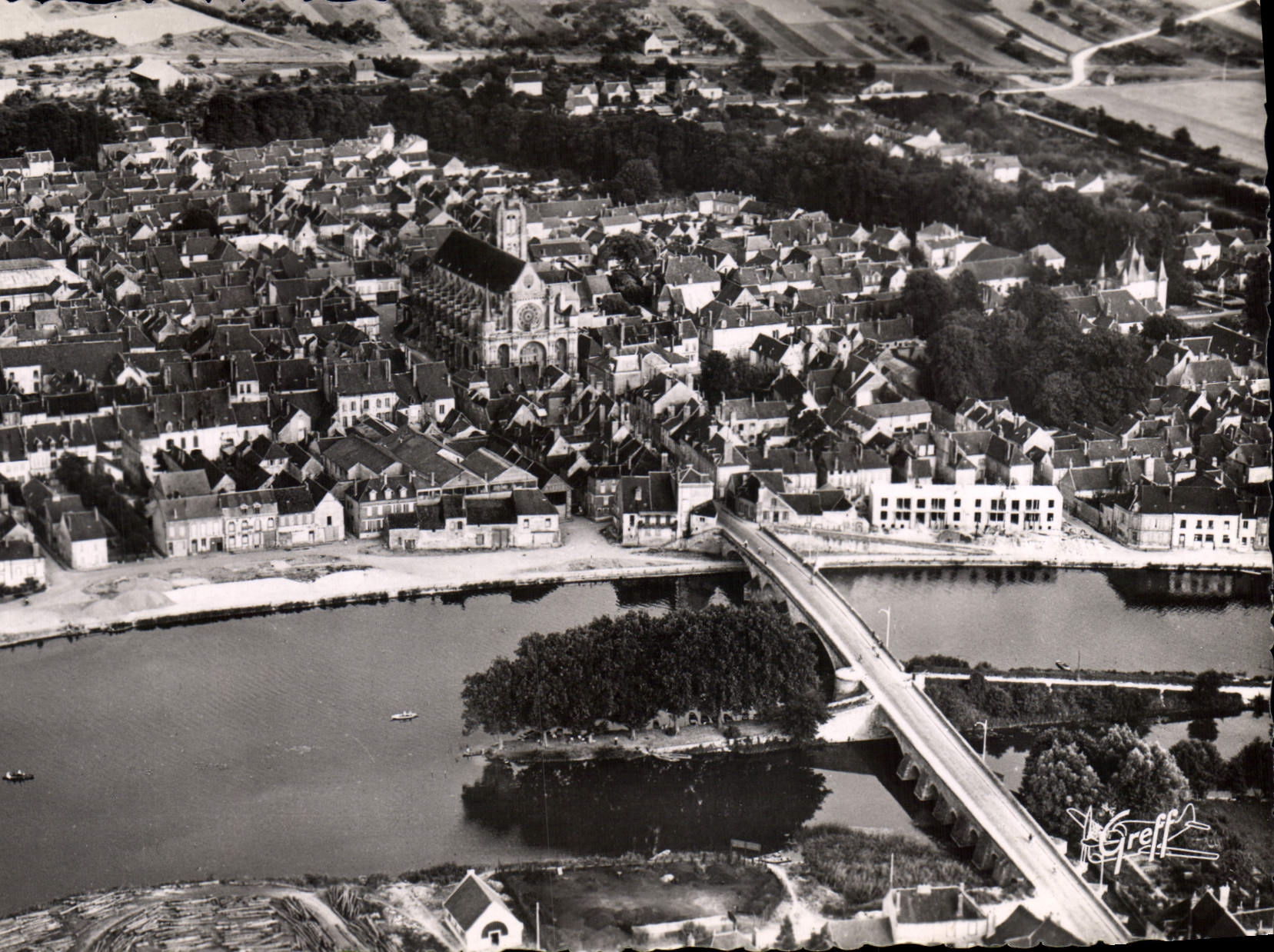 CPSM Villeneuve sur Yonne vue Aerienne L'lle Les Ponts sur l'Yonne et la Ville 
