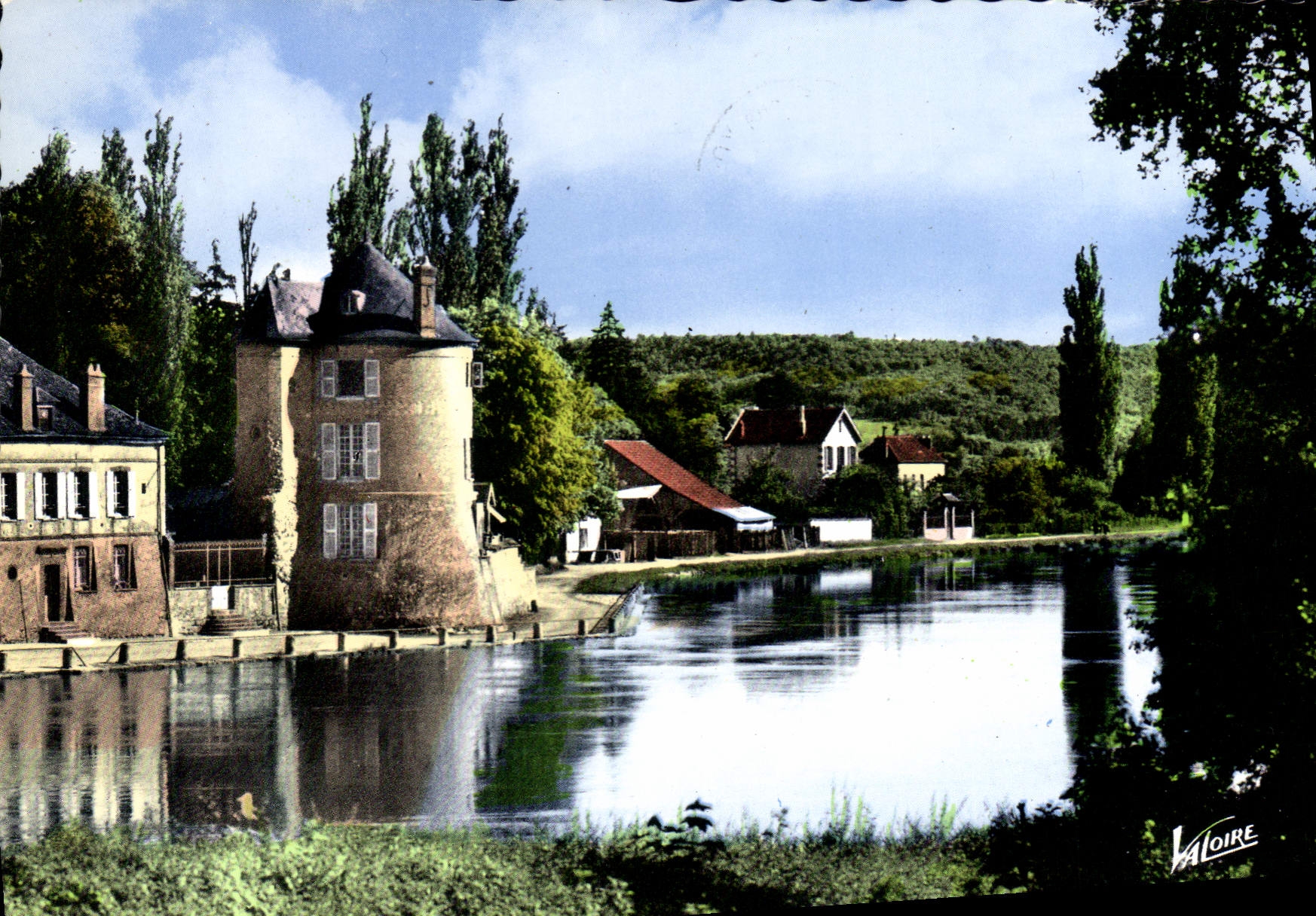 CPSM La Vallee de L'Yonne Villeneuve sur Yonne Yonne la Tour Bonneville 