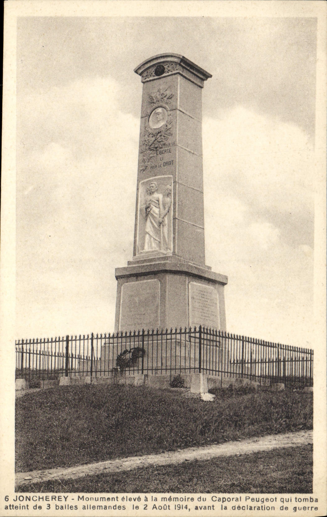 CPA Joncherey Monument eleve a la memoire du Caporal Peugeot qui Tomba