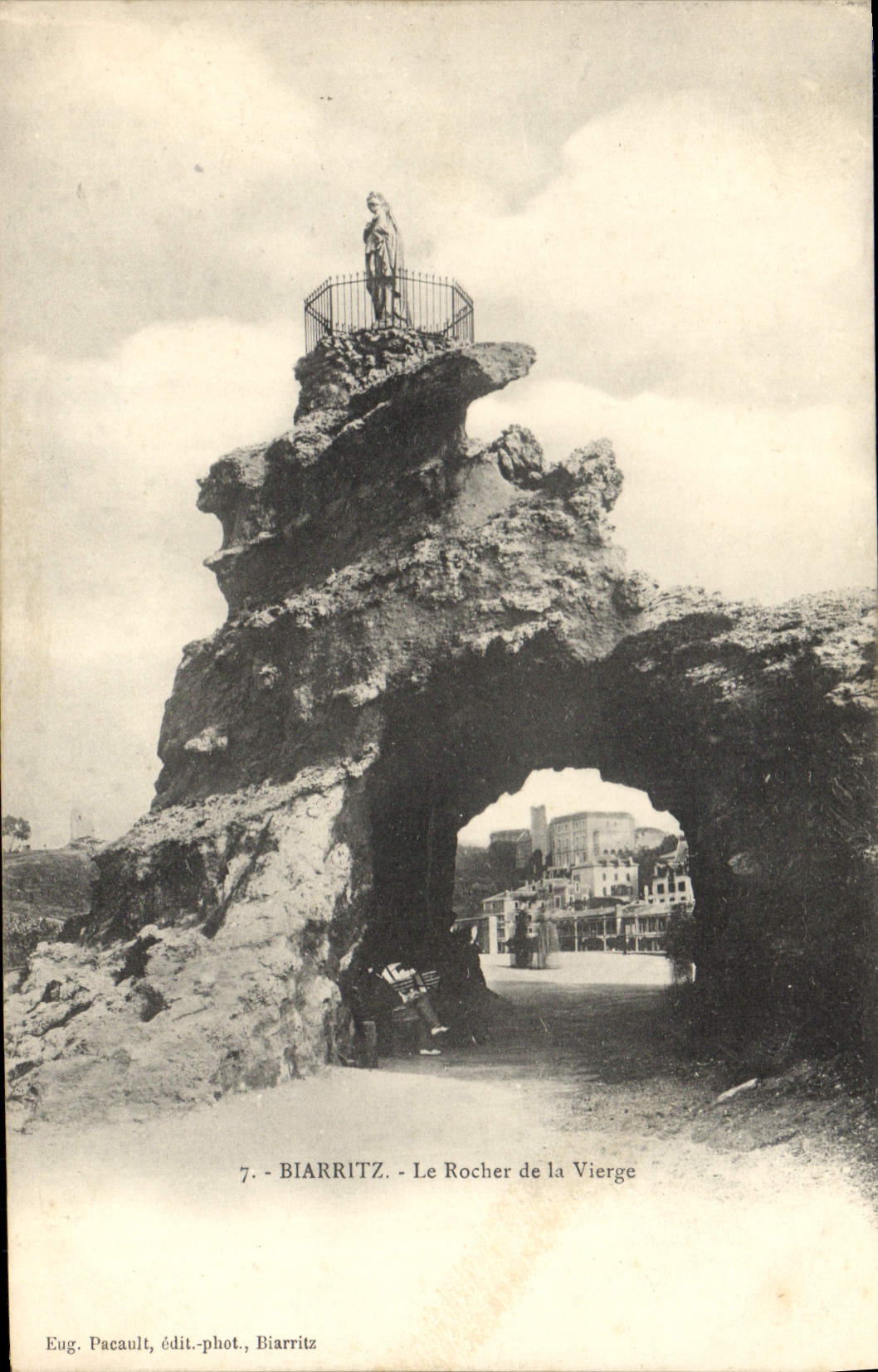 CPA Biarritz Le Rocher de la Vierge 
