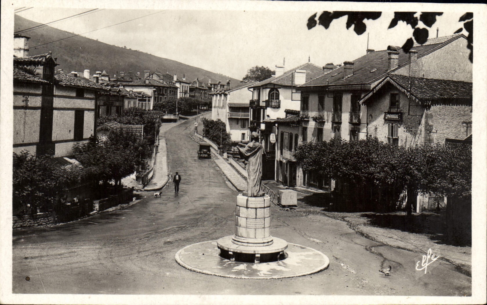 CPA Pyrenees Ocean Saint Jean Pied de Port Monument Floquet