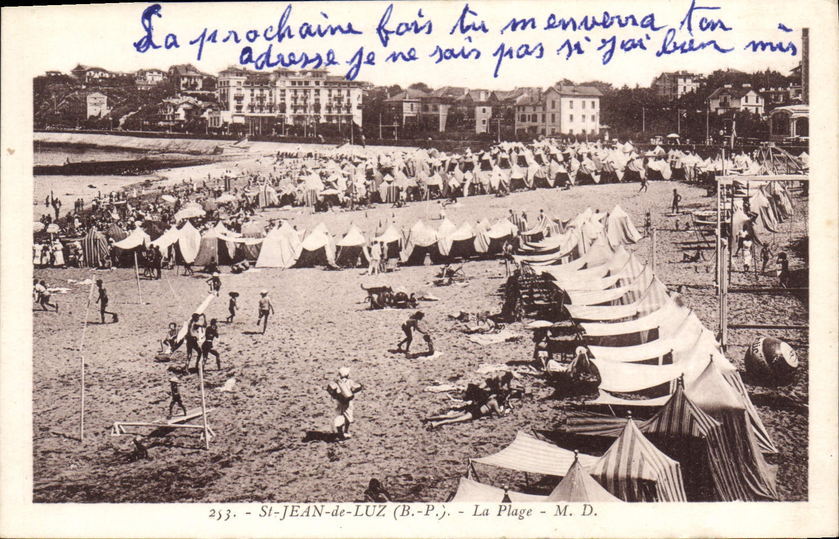 CPA St Jean de Luz Basses Pyrenees La Plage