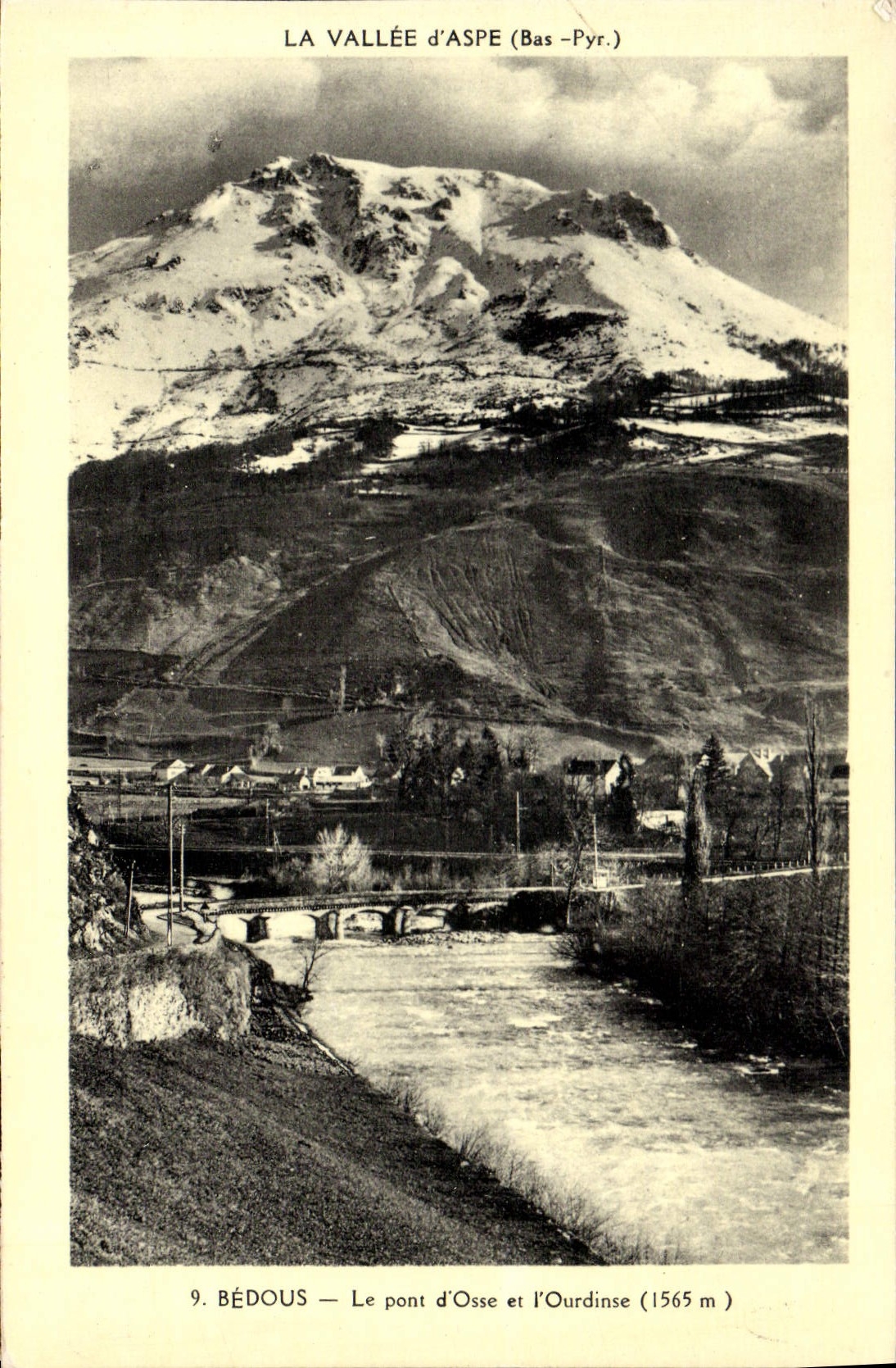 CPA La Vallee d'Aspe Basses Pyrenees Bedous Le Pont d'Osse et l'Ourdinse
