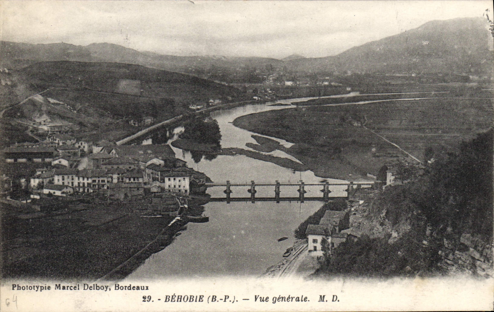 CPA Behobie Basses Pyrenees vue generale 