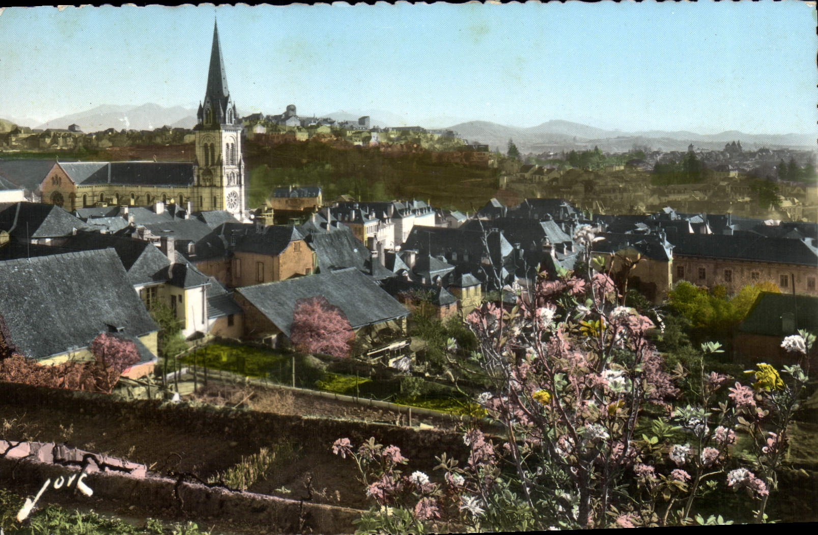 CPA Oloron Ste Marie Basses Pyrenees vue generale les Trois Eglise