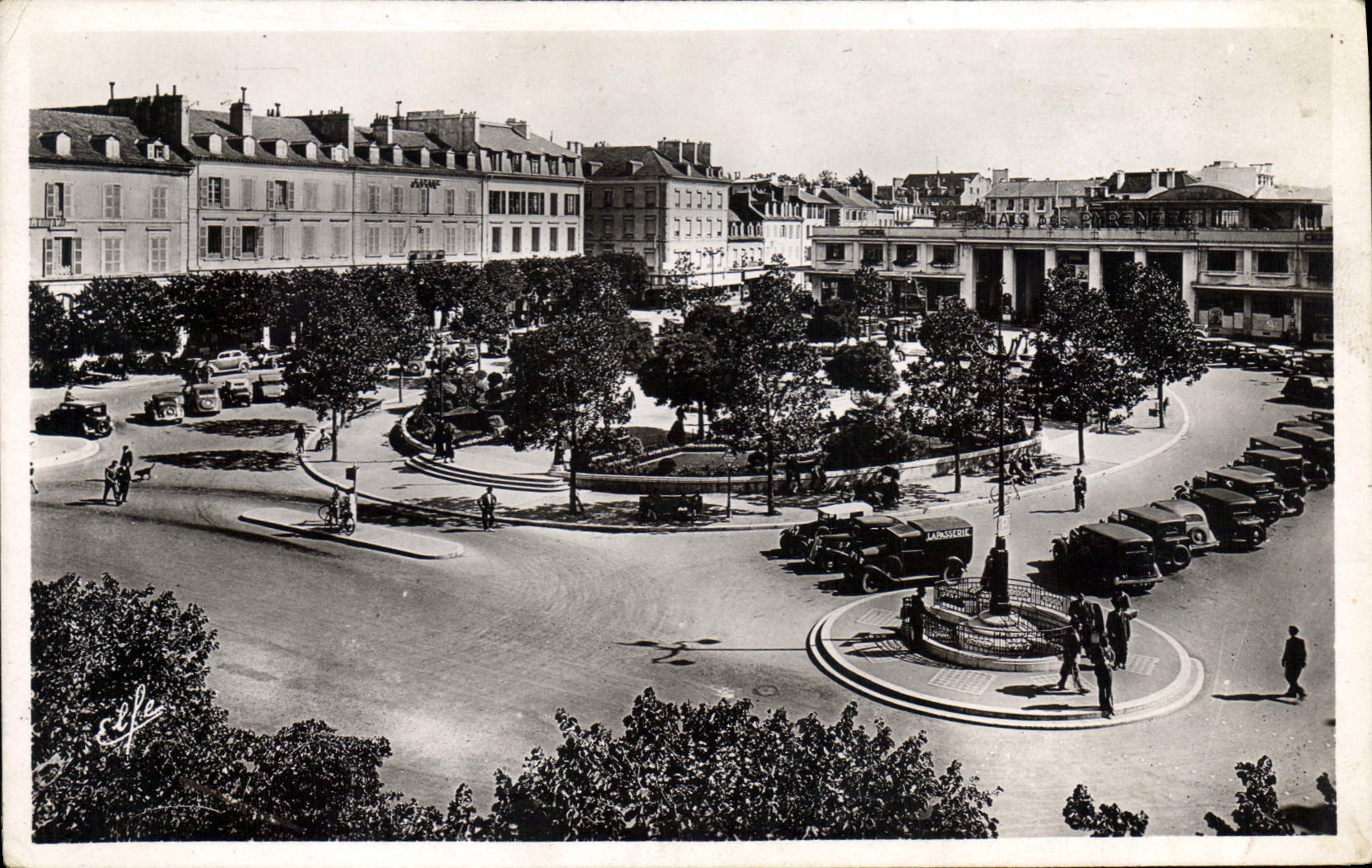 CPA Pyrenees Ocean Pau Place Georges Clemenceau 