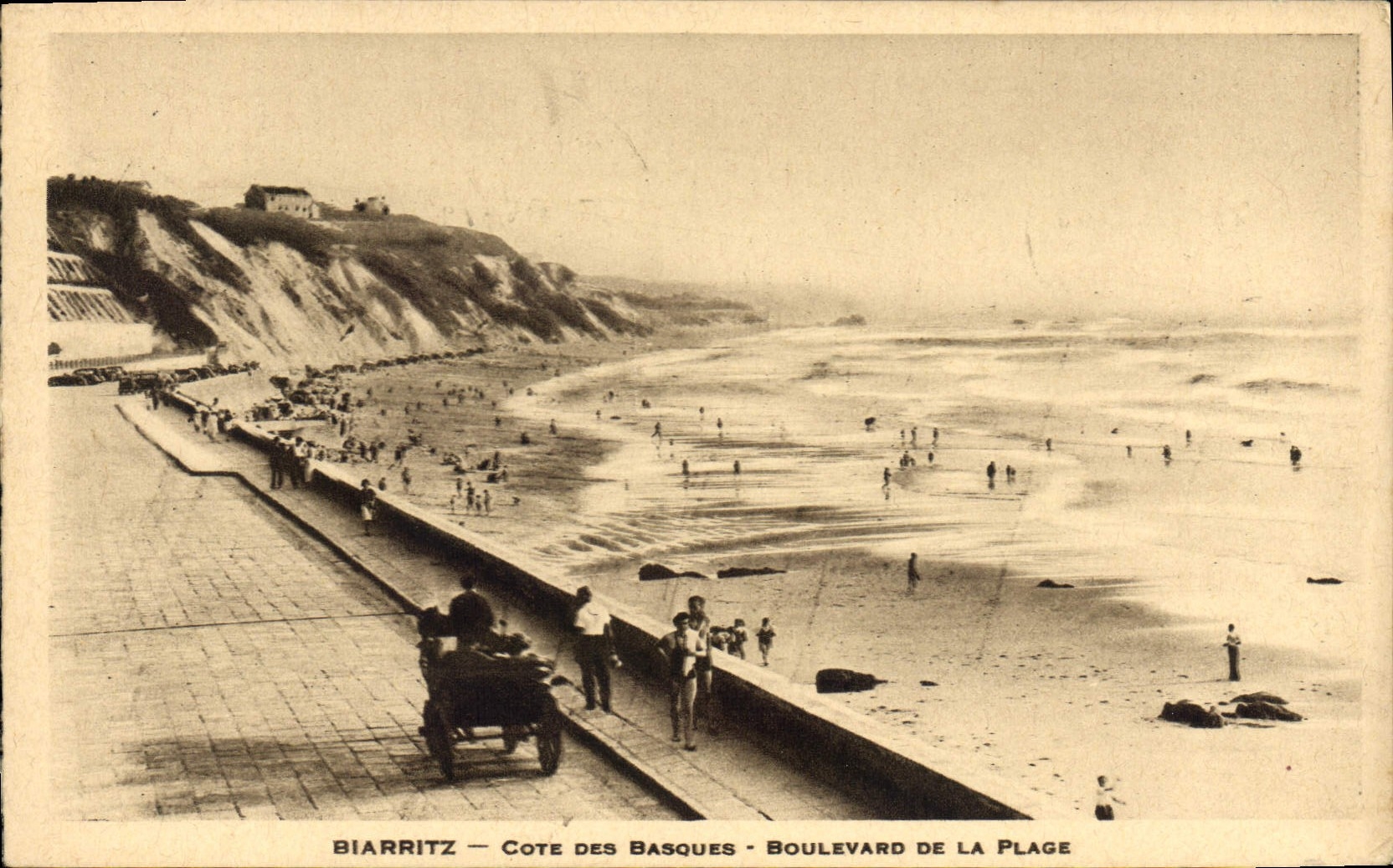 CPA Biarritz Cote des Basques Boulevard de la Plage