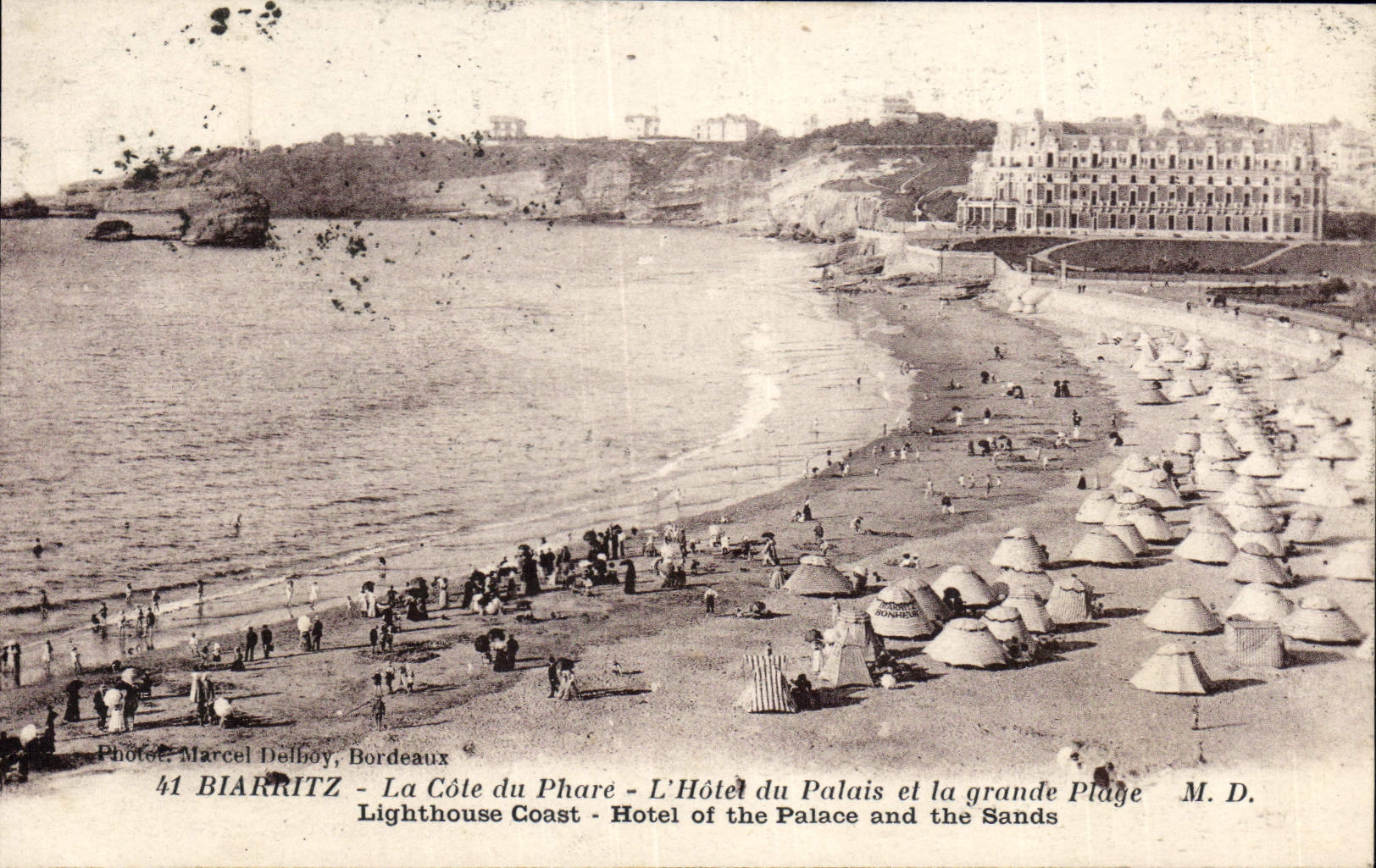 CPA Biarritz La Cote du Phare L'Hotel du Palais et la Grande Plage 