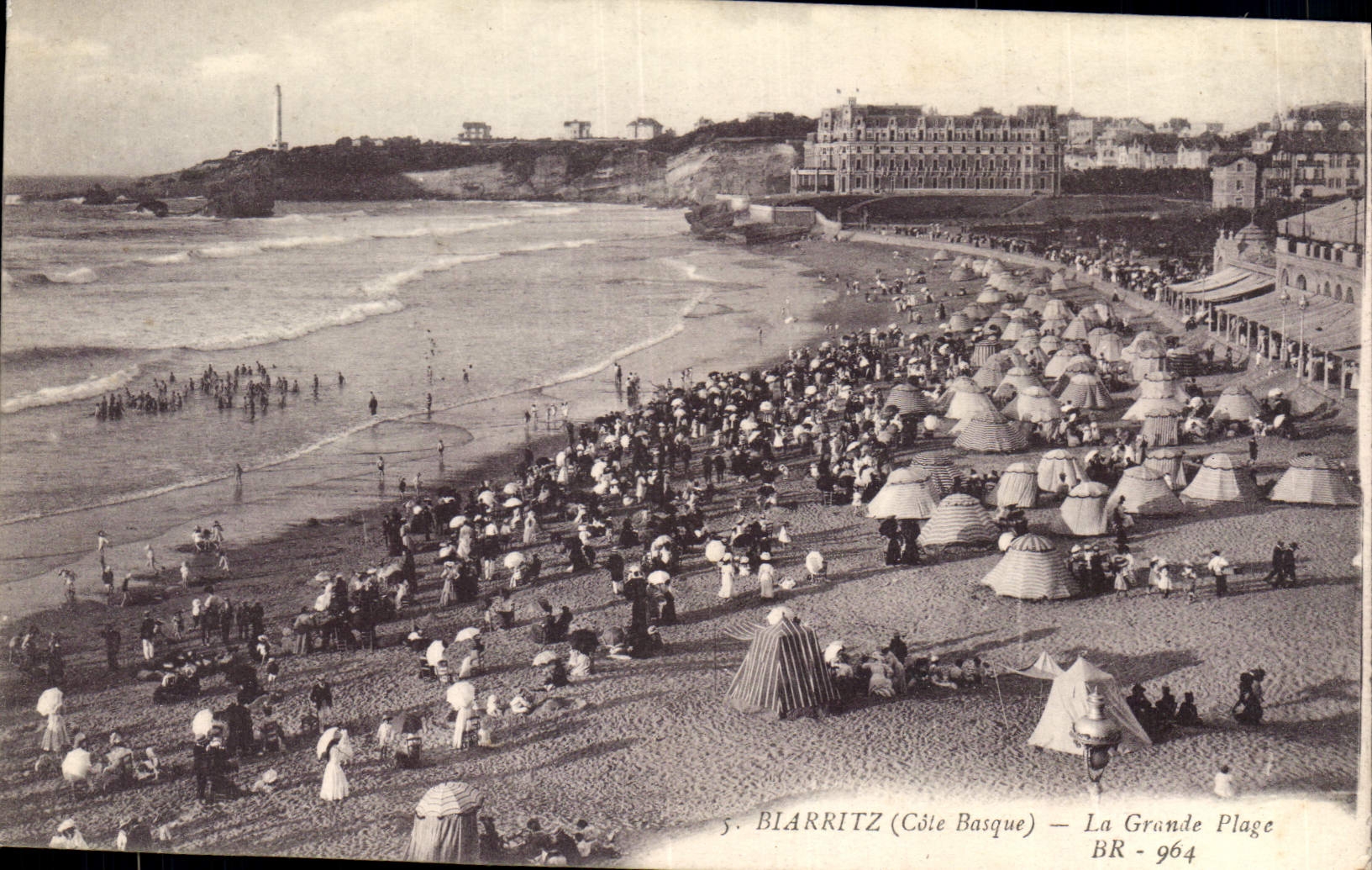 CPA Biarritz Cote Basque La Grande Plage 