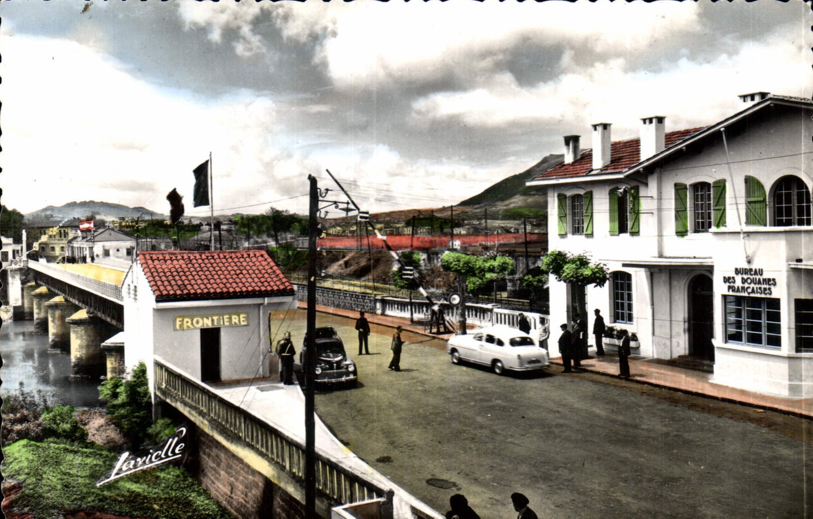 CPA Hendaye Frontiere Franco Espagcle le Pont International