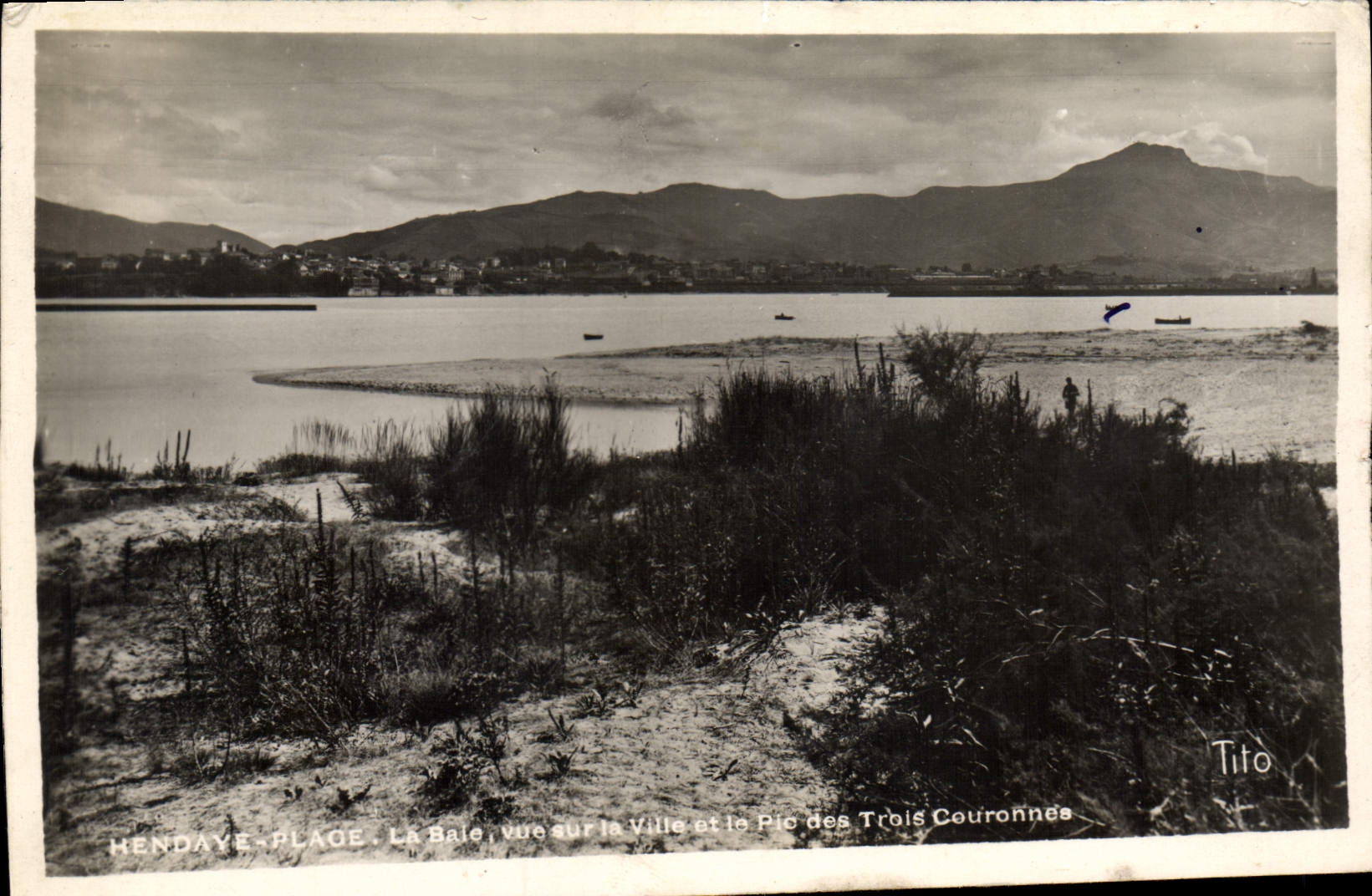 CPA Hendaye Plage La Saie vue sur la Ville et le Pic des Couronnes