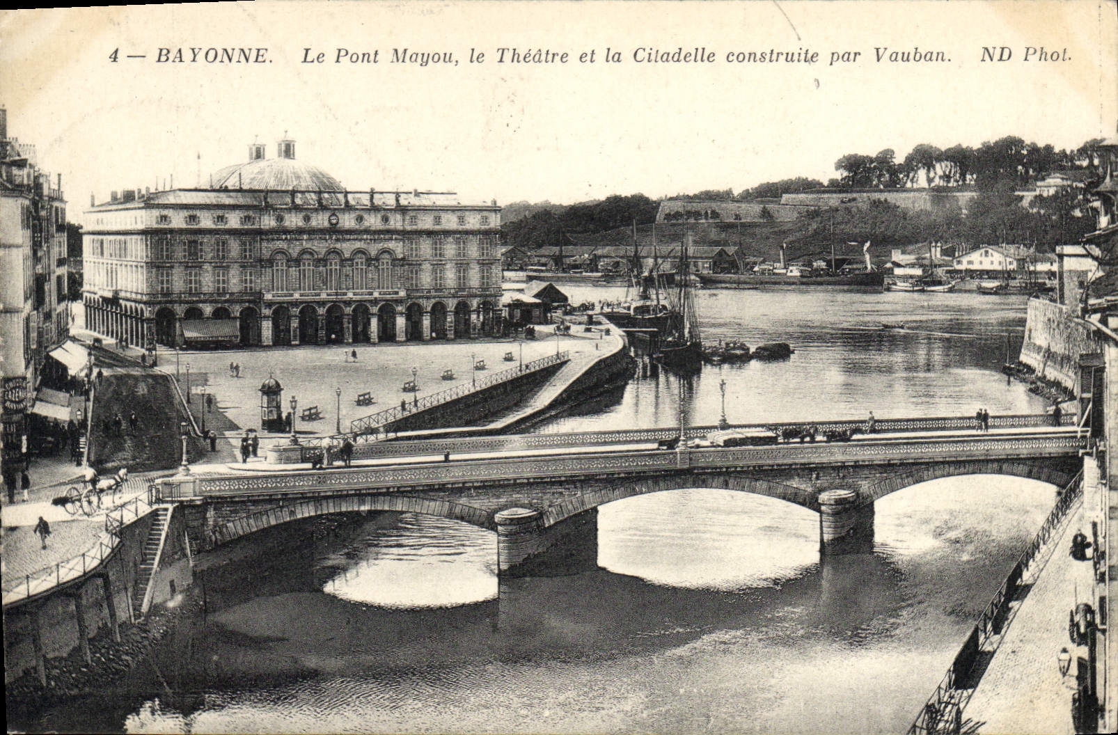 CPA Bayonne Le Pont Mayou le Theatre et la Citadelle construite par Vauban 