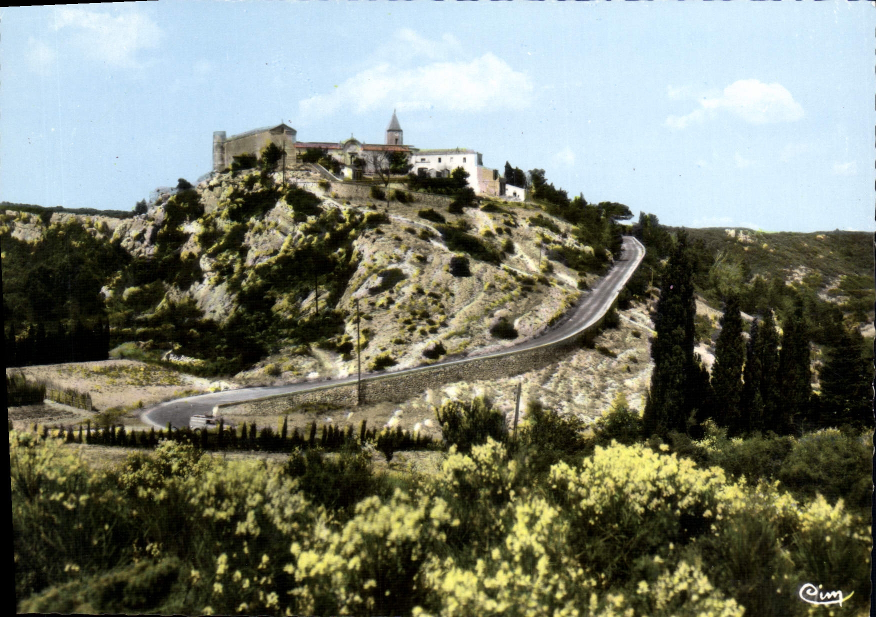 CPSM ROCHEFORT du GARD vue générale du sanctuaire