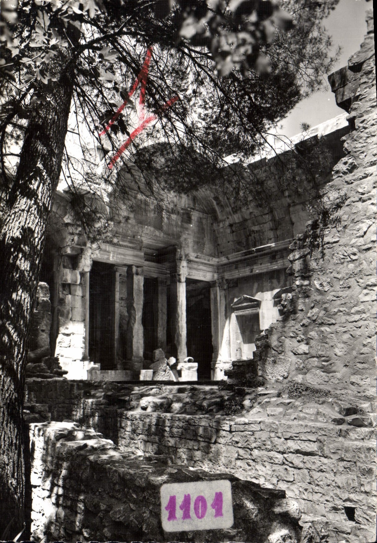 CPSM NIMES temple de Diane