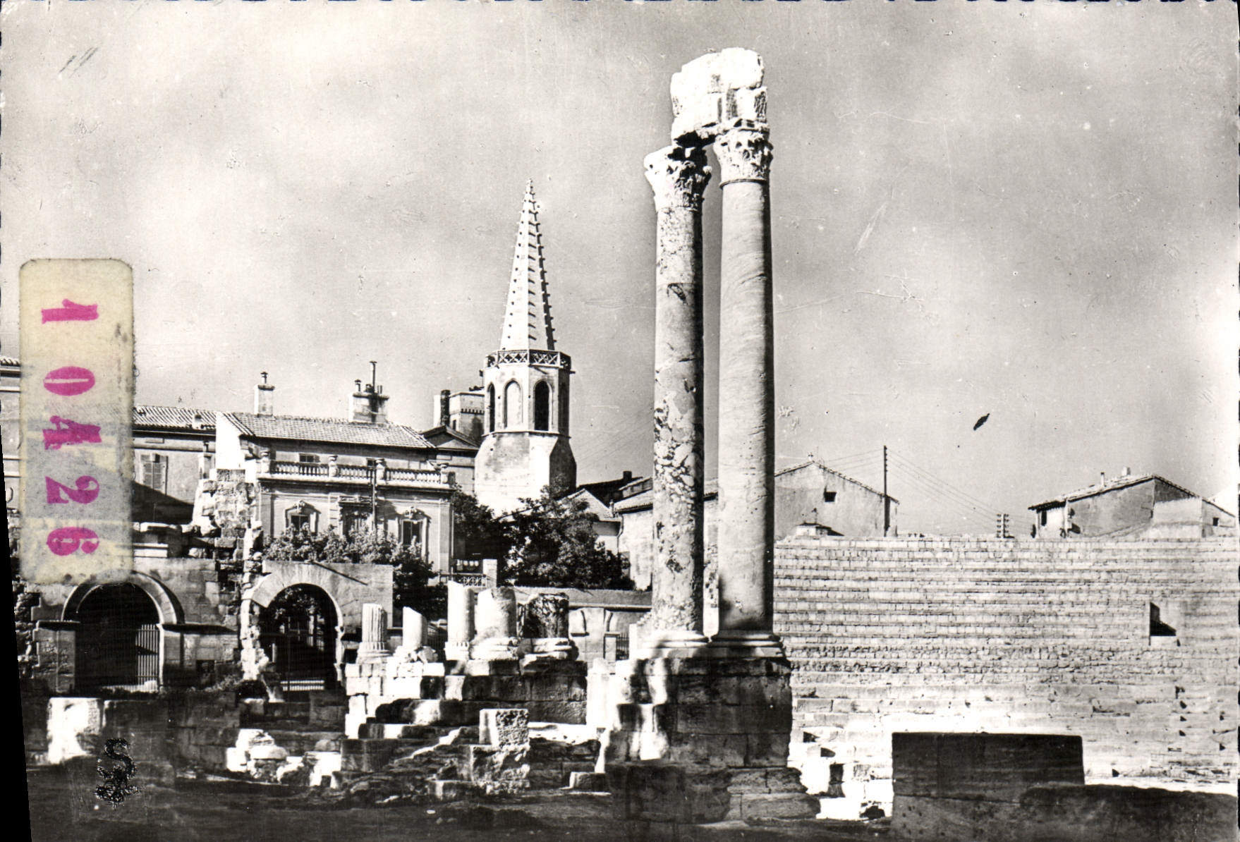 CPM Arles Le Theatre Antique