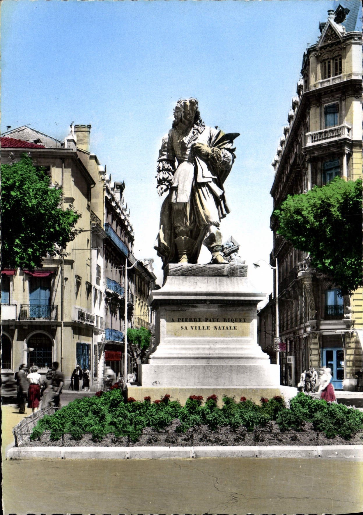 CPM Beziers Statue Paul Riquet