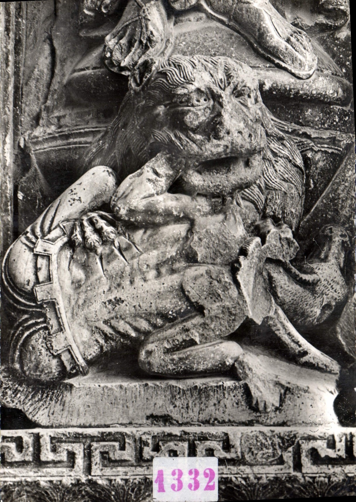 CPM Saint Gilles Bas Reliefs Du Porche Central