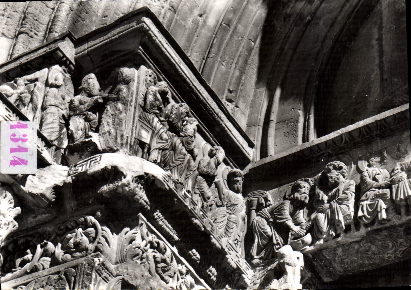 CPM Saint Gilles Eglise Abbatiale lavement des pieds