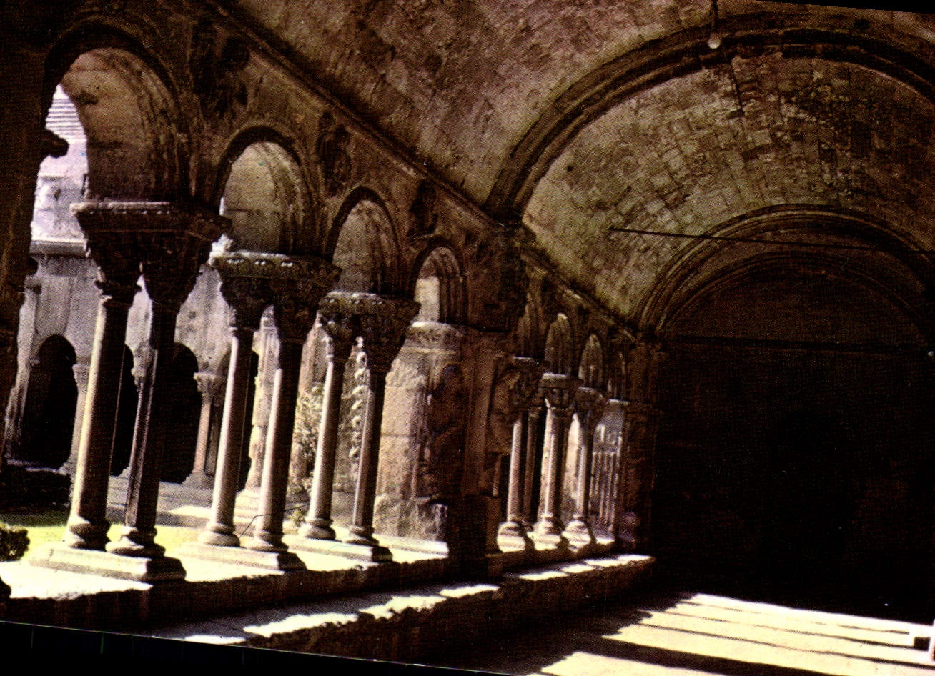 CPM Arles Sur Rhone