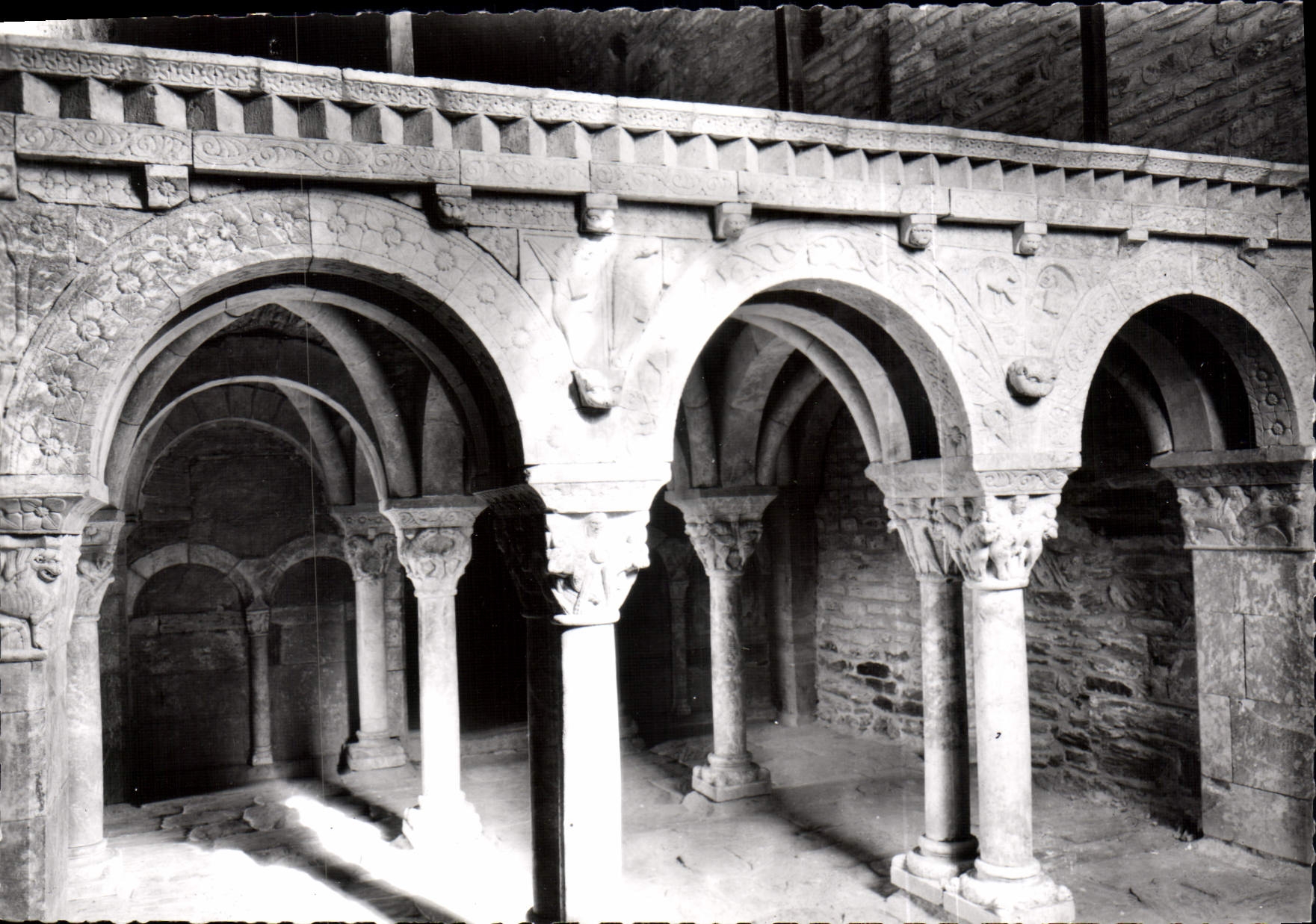 CPM Le Roussillon Prieure De Notre Dame De Serrabonne