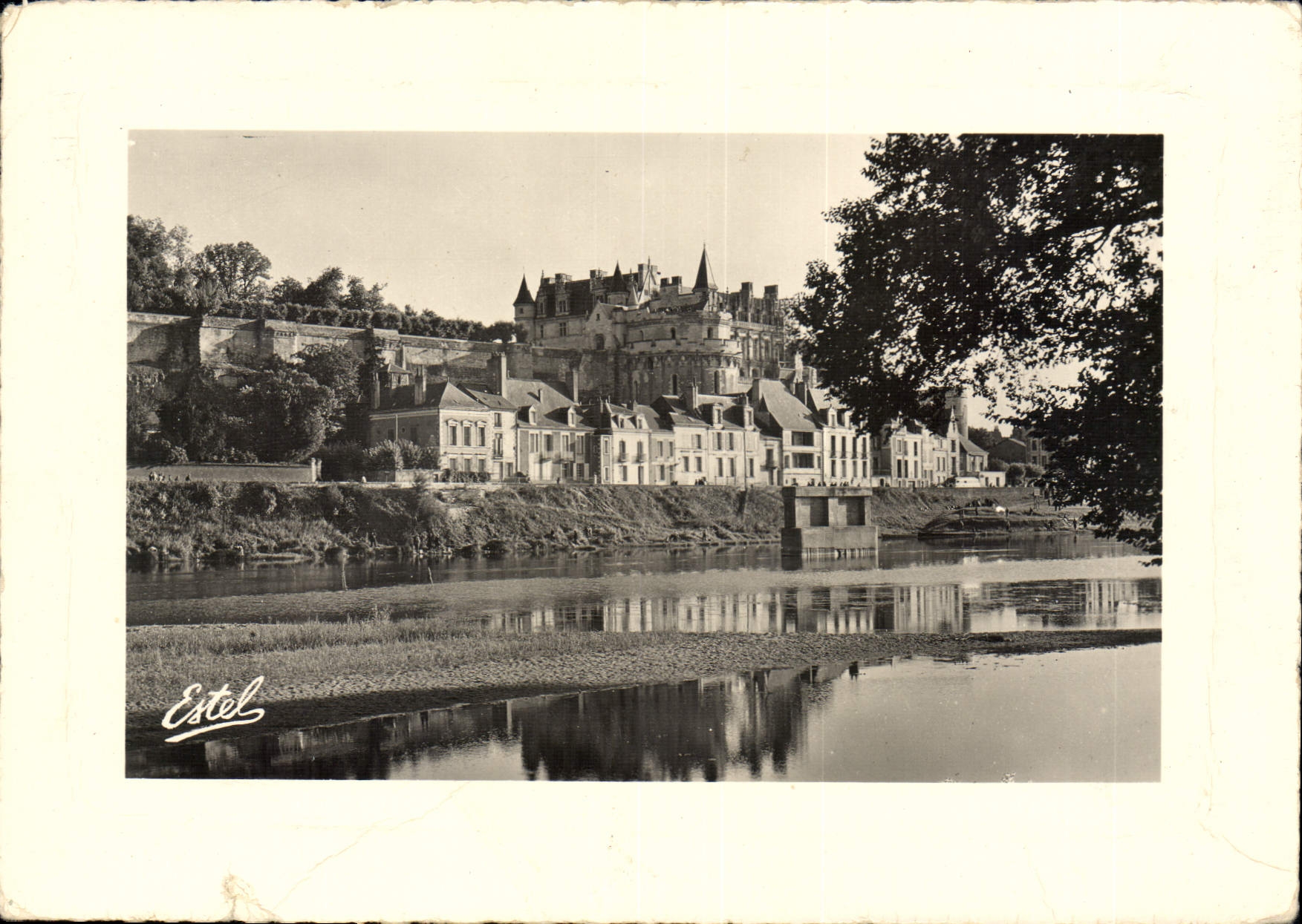 CPM Le Chateau Amboise Le Choton