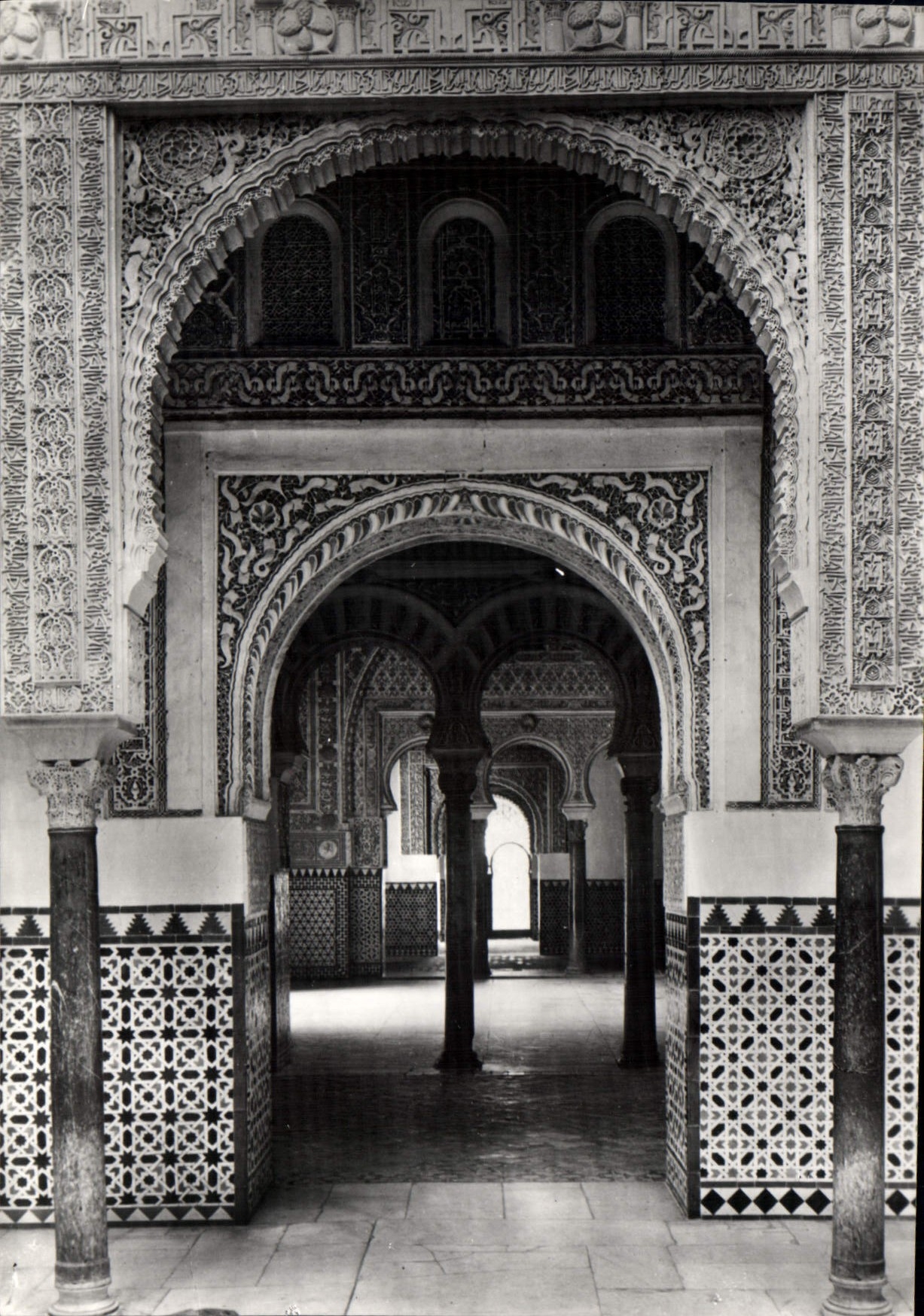 CPM Sevilla Alcazar Salon arabe Portal