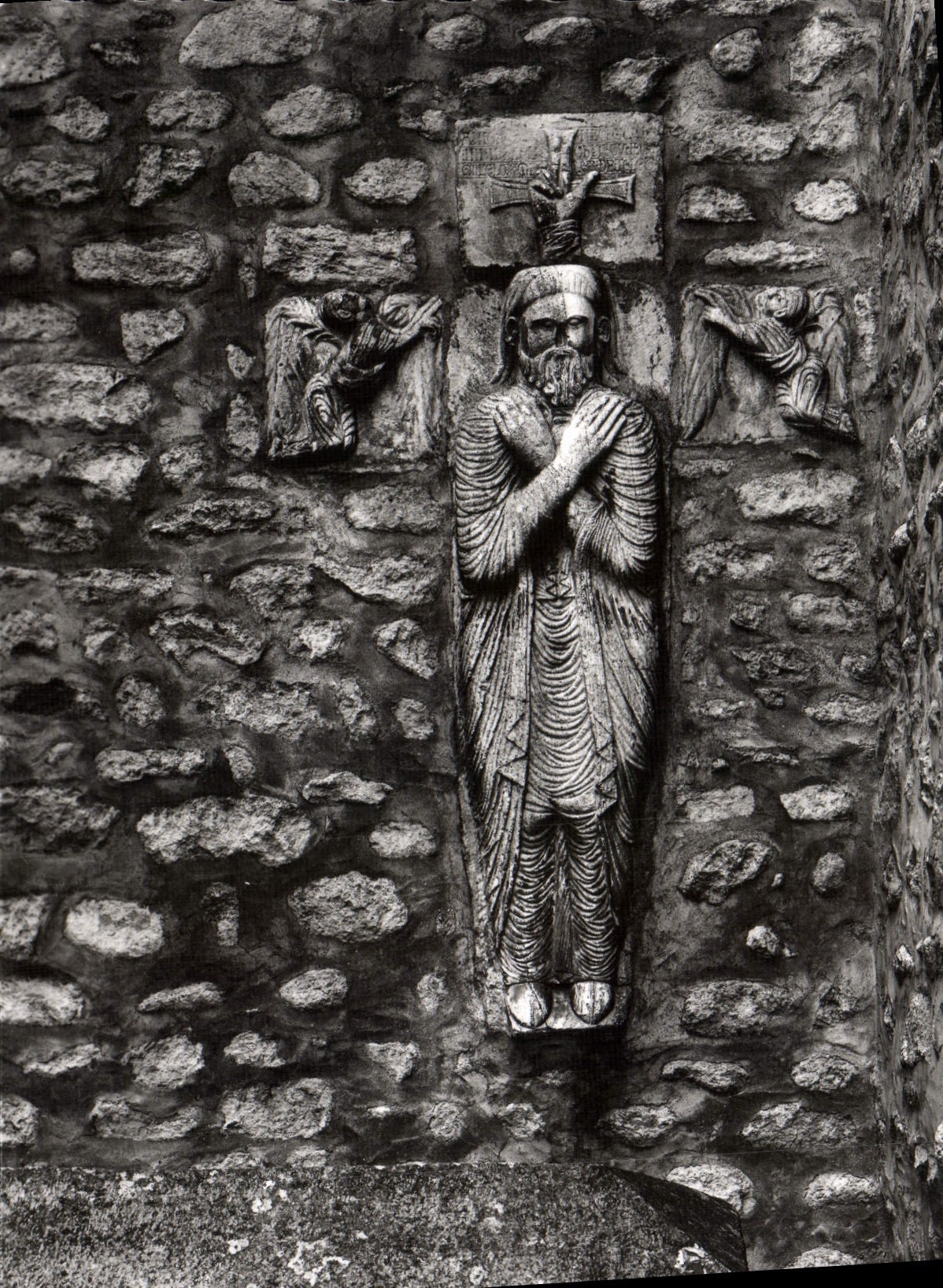 CPM Arles Sur Tech Le Christ sur Pierre