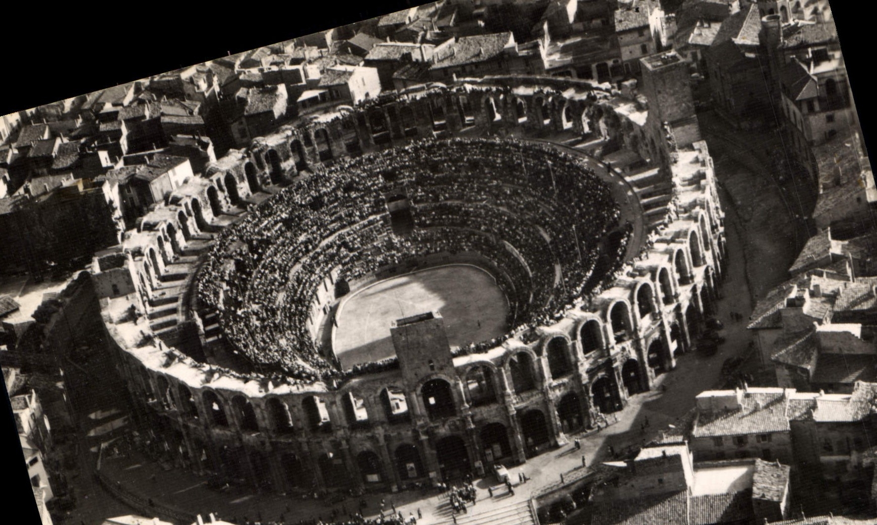 CPM Arles Les Arenes