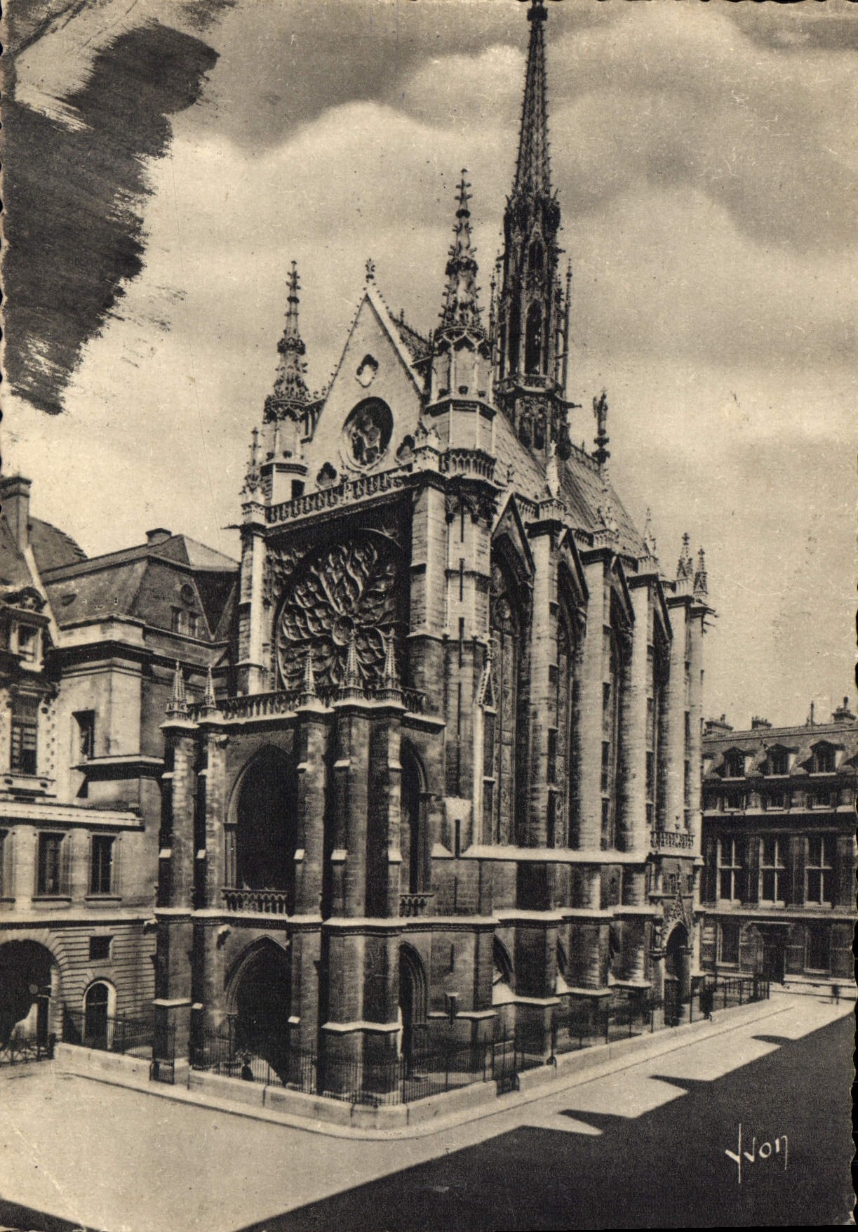 CPM Paris La Sainte Chapelle