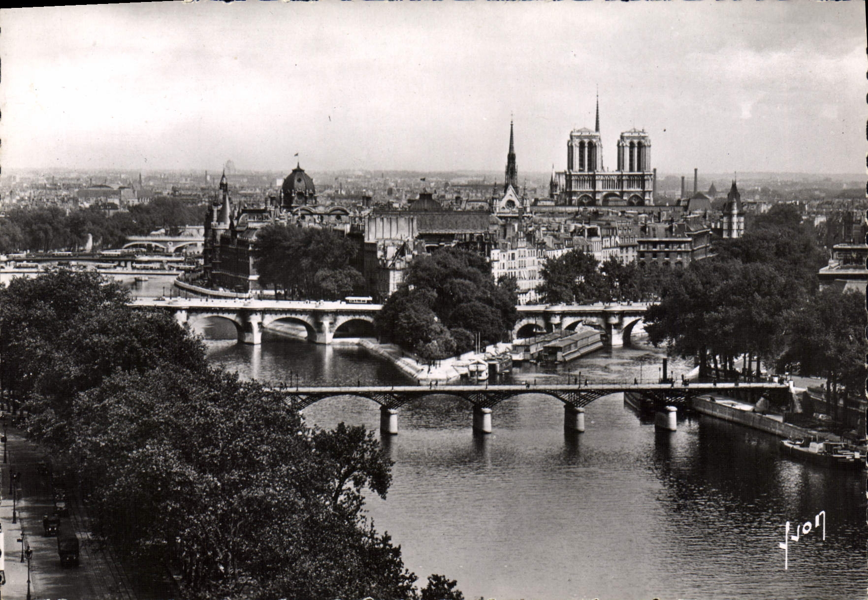 CPM Paris En Flanant La Cite Notre Dame