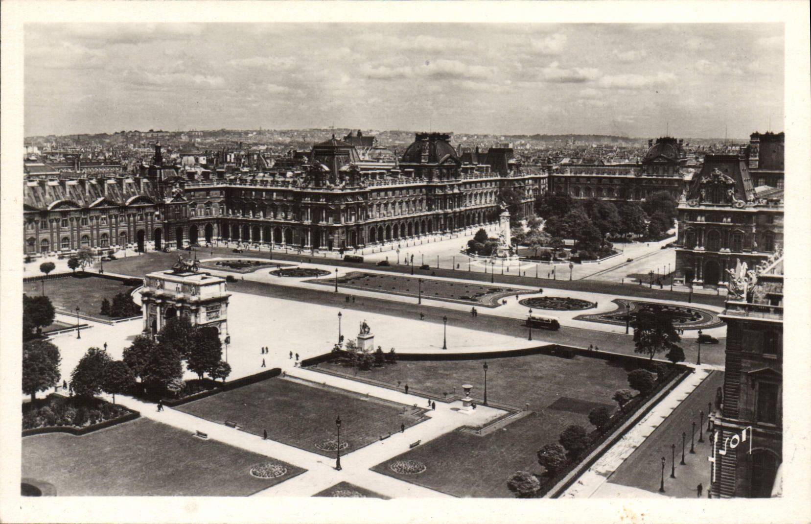 CPM Paris En Flanant Perspective Sur La Place Du Carrousel