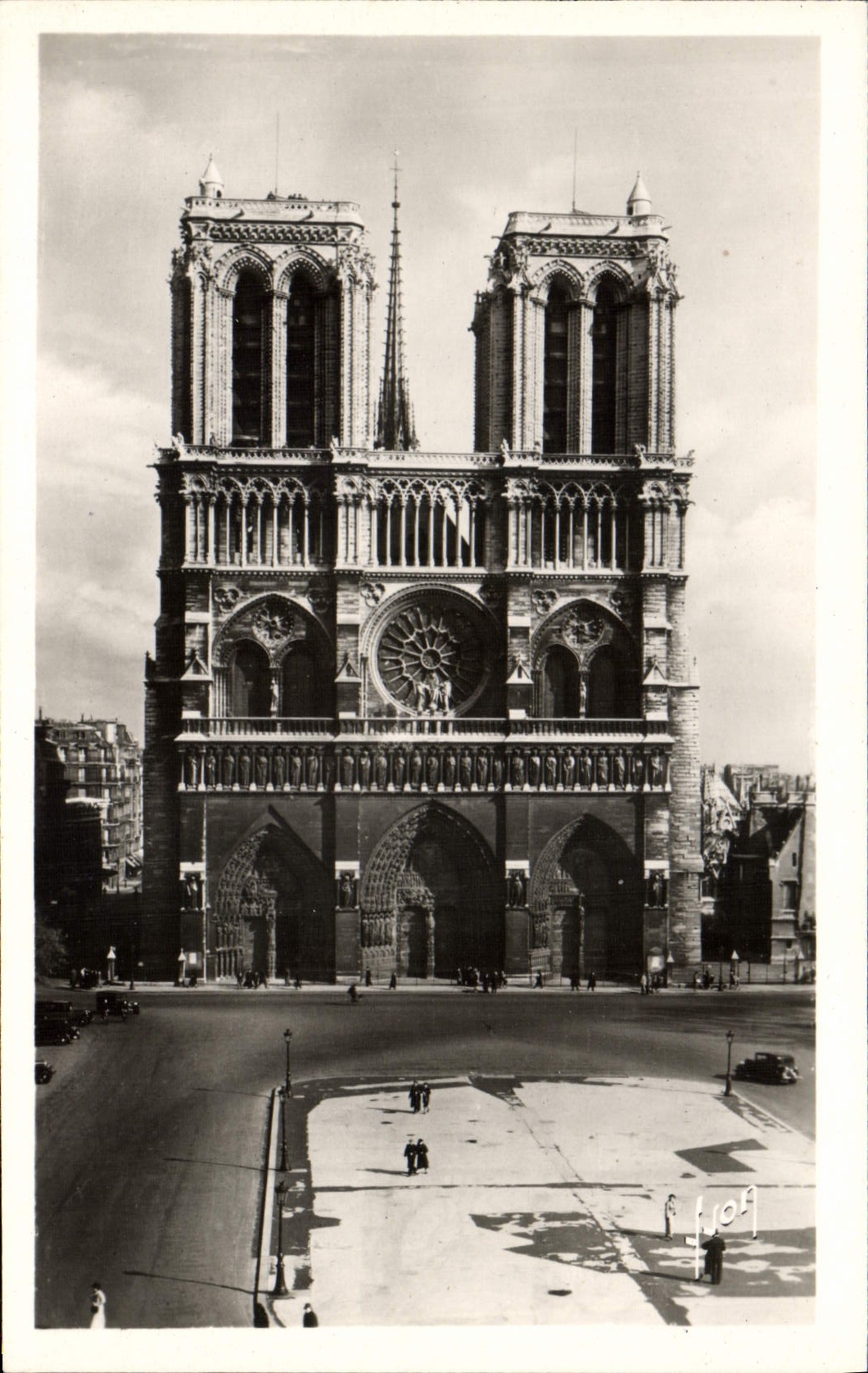 CPA Paris En Flanant Notre Dame