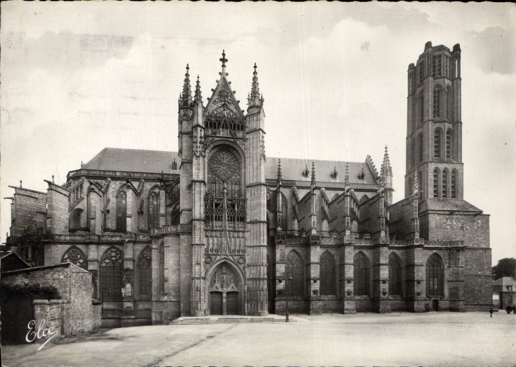 CPSM Limoges La Cathedrale