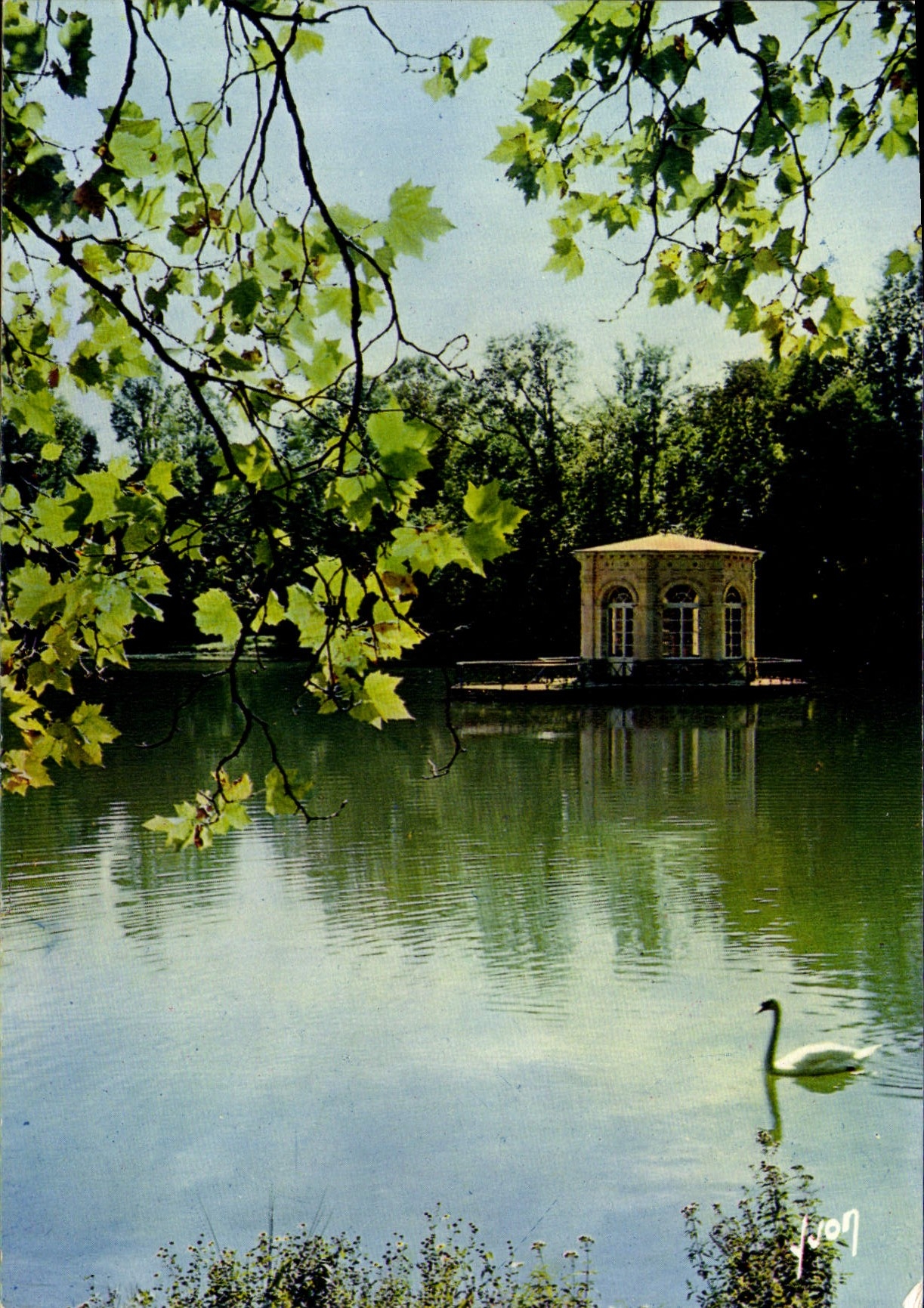 CPSM Fontainebleau Etang Des Carpes Et Le Pavillon Bati Sous Henri IV