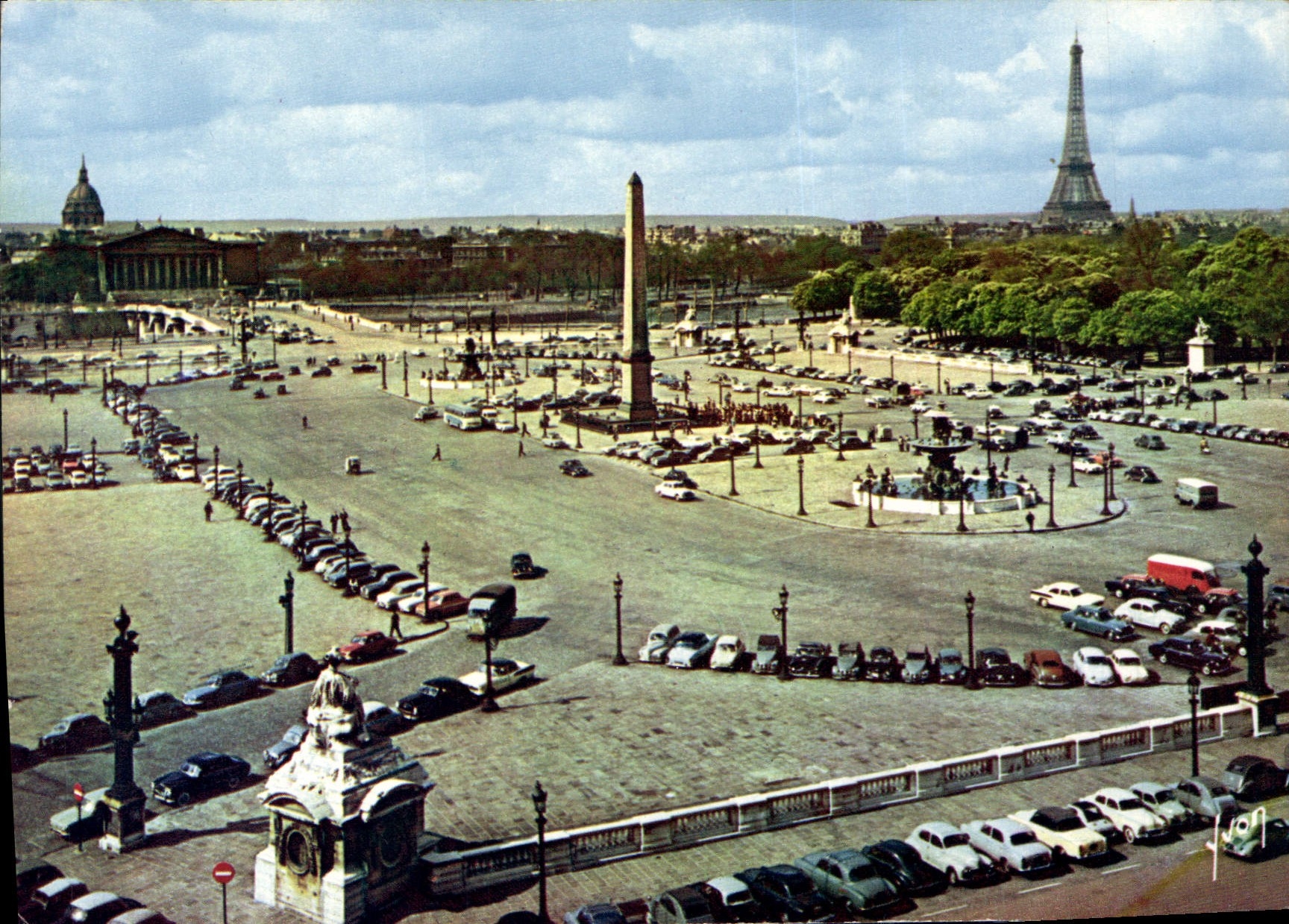 CPSM Couleurs Et Lumire De France Paris La Place De La Concorde