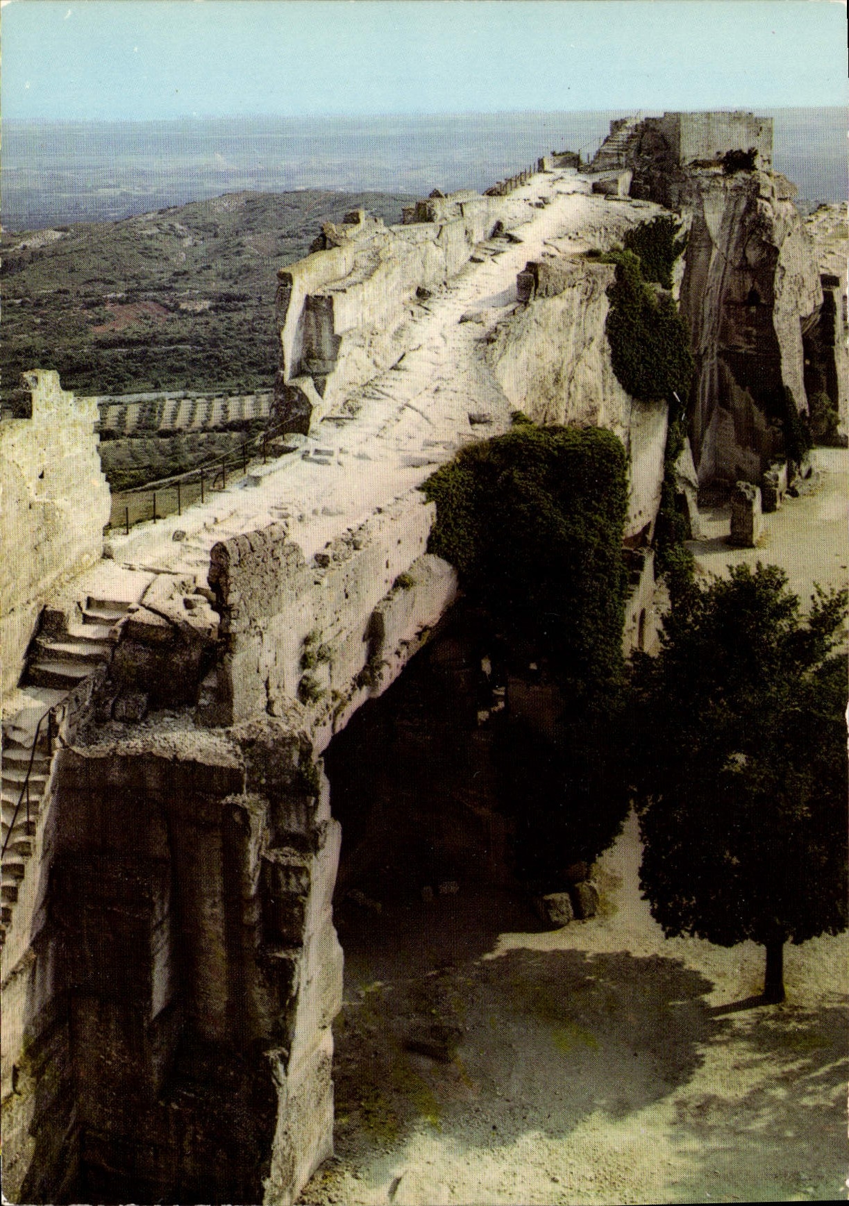 CPSM Les Baux En Provence Detache Des Alpilles Un Eperon Denude