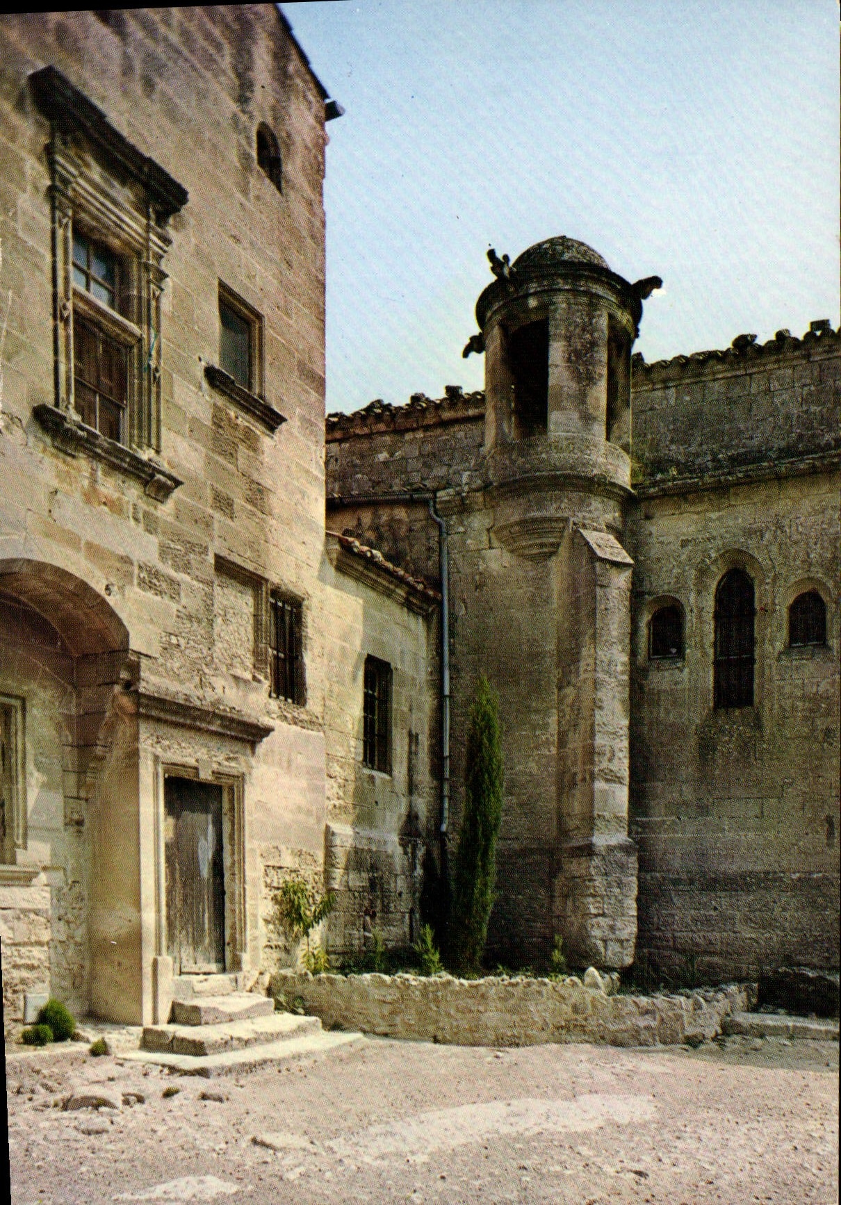 CPSM Les Baux En Provence La Lanterne Des Morts