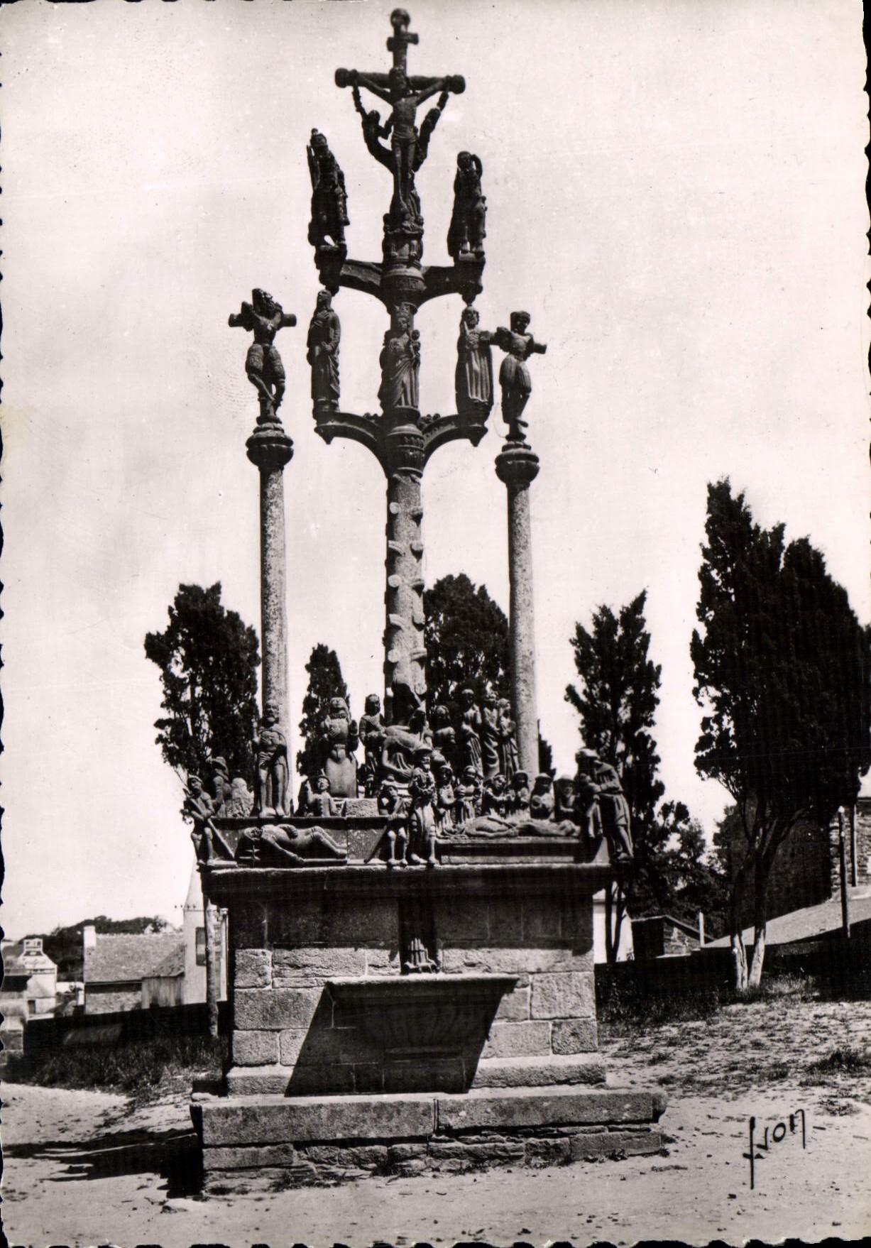CPSM Saint Thegonnec Le Calvaire Cote Nord