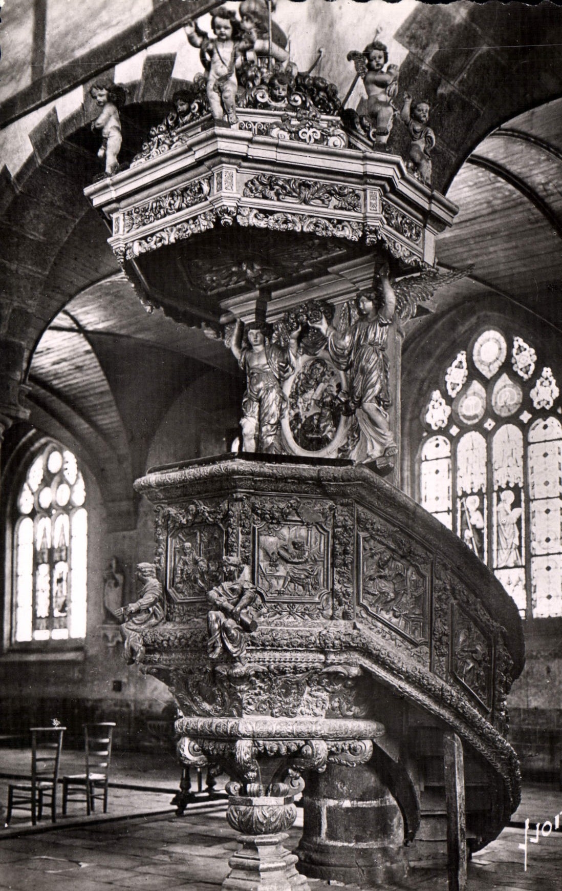 CPSM Saint Thegonnec La Chaire de l'Eglise