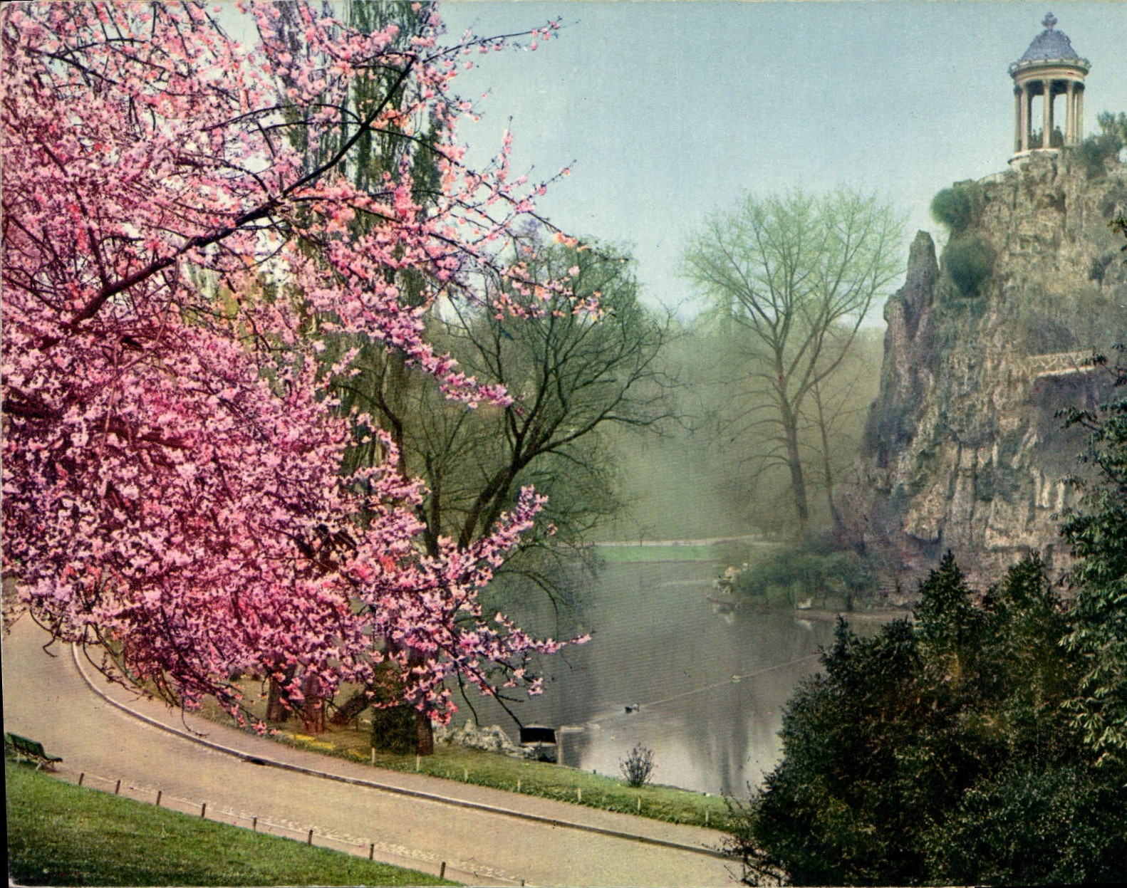 CPSM Couleurs Et Lumiere De France Paris Les Buttes Chaumont