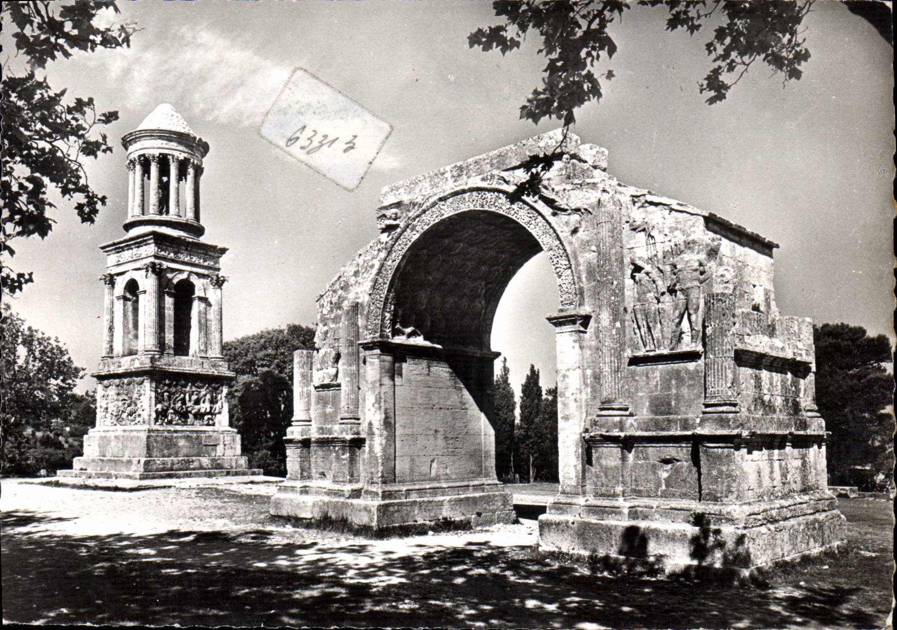 CPSM Paysages De Provence Les Antiques A Saint Remy L'Arc De Triomphe Et Le Mausolee