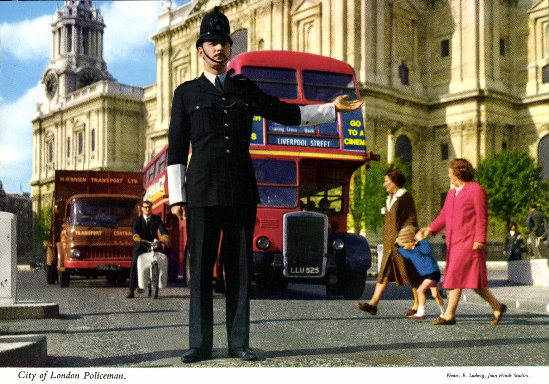 CPSM City Of London Policeman