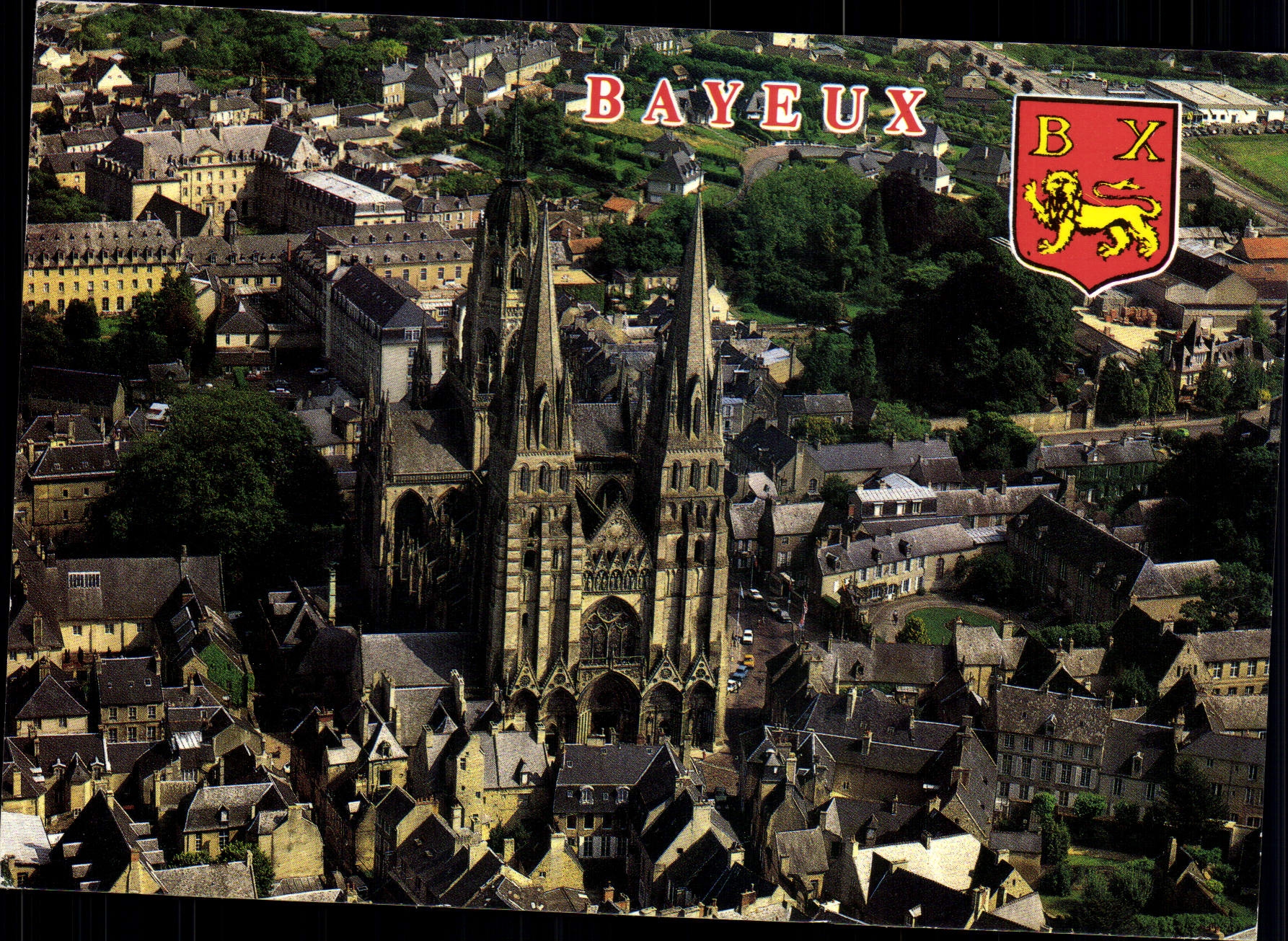 CPSM Bayeux Calvados La Cathedrale Notre Dame et Vue generale