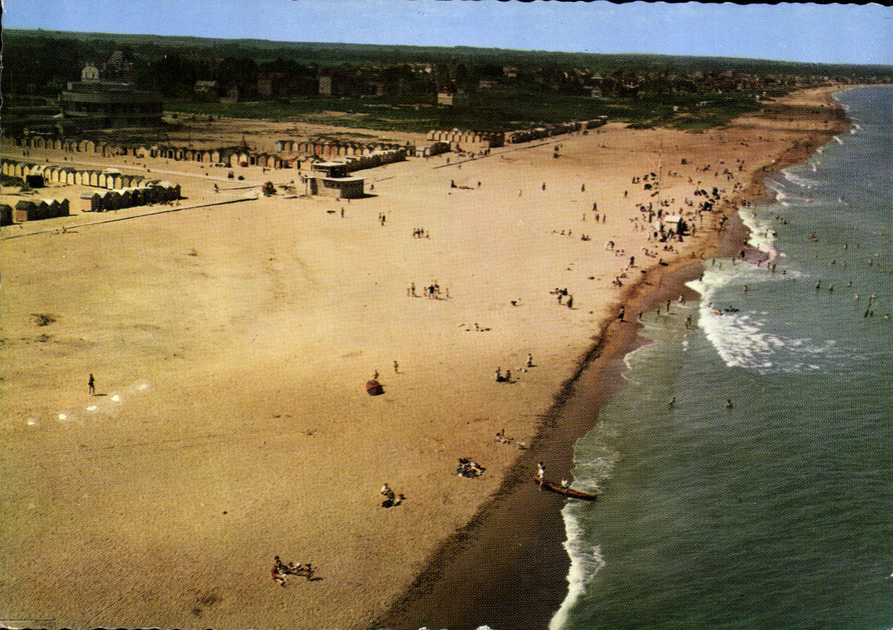 CPSM Ouistreham Riva belle Calvadis La Plage