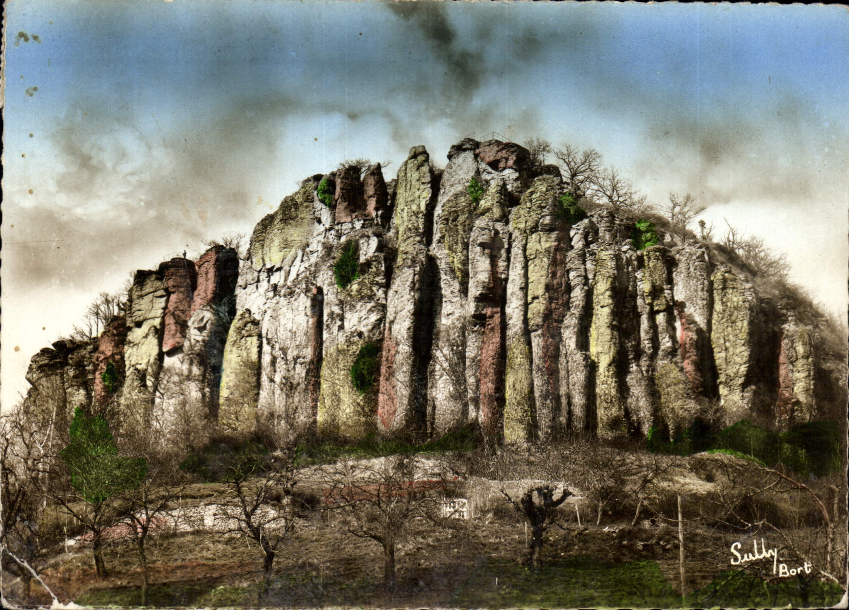 CPSM Les orgues de Bort Correze